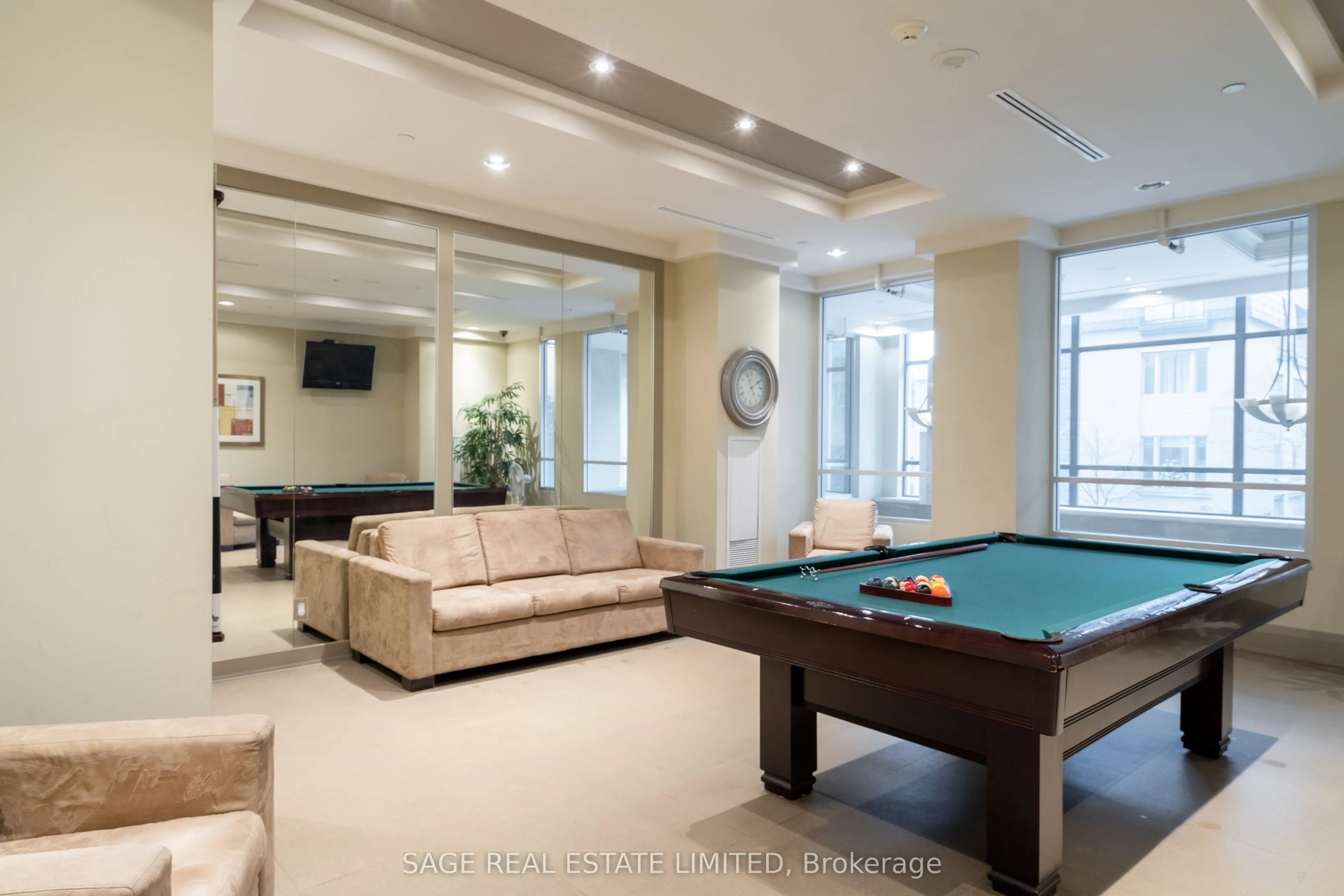 319 Merton Street, #1002