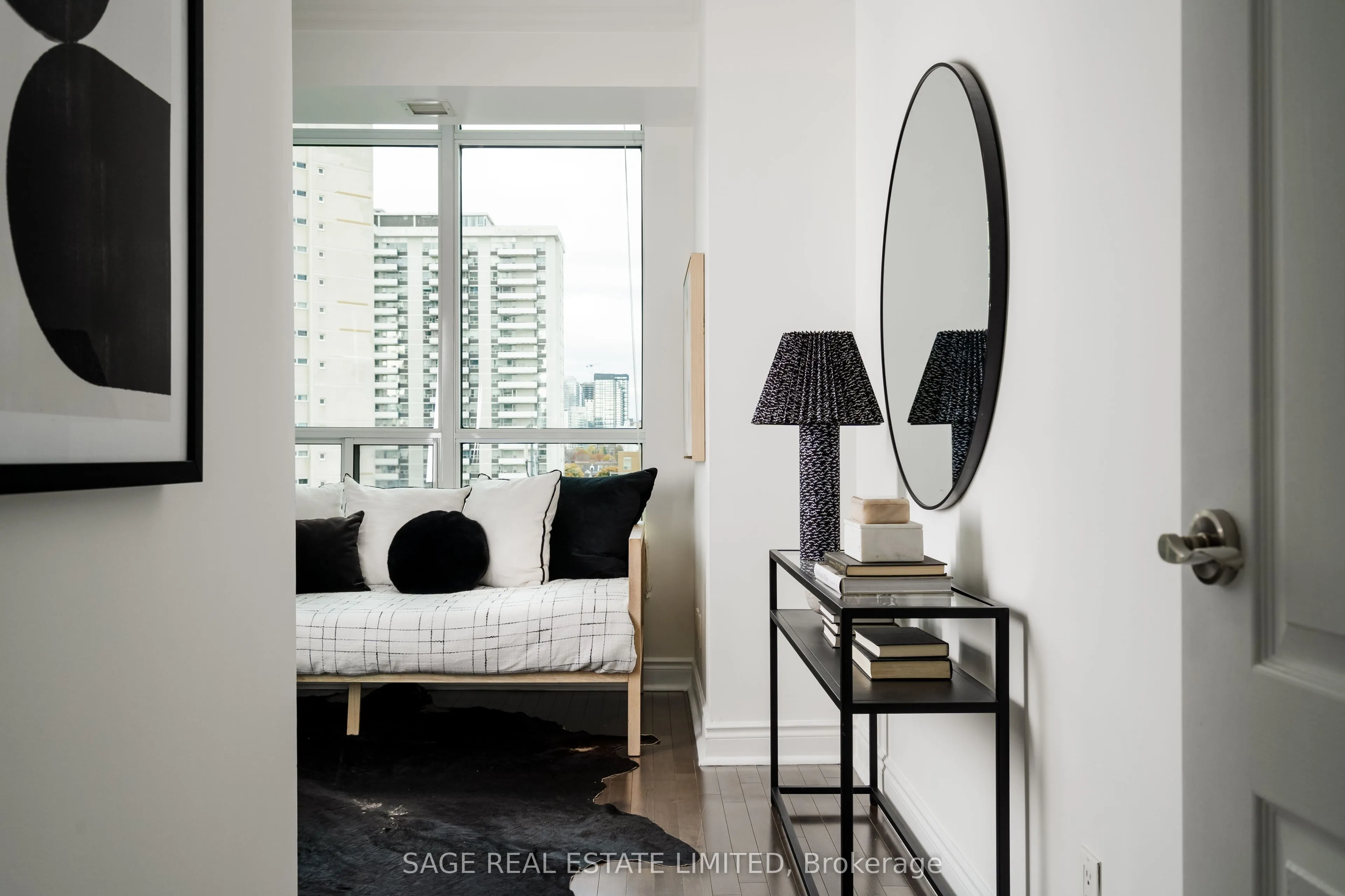 319 Merton Street, #1002