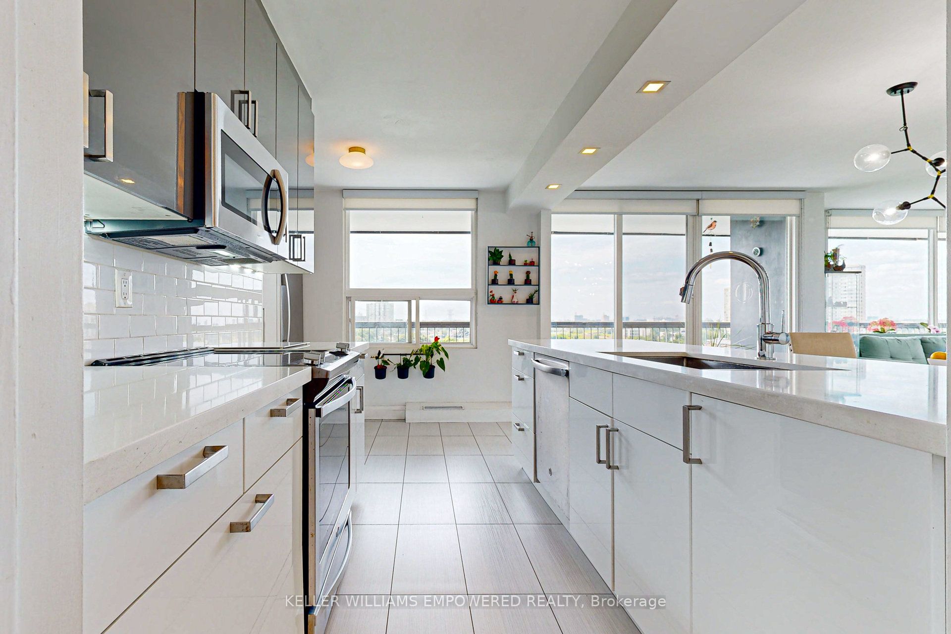 115 Antibes Drive, #1006