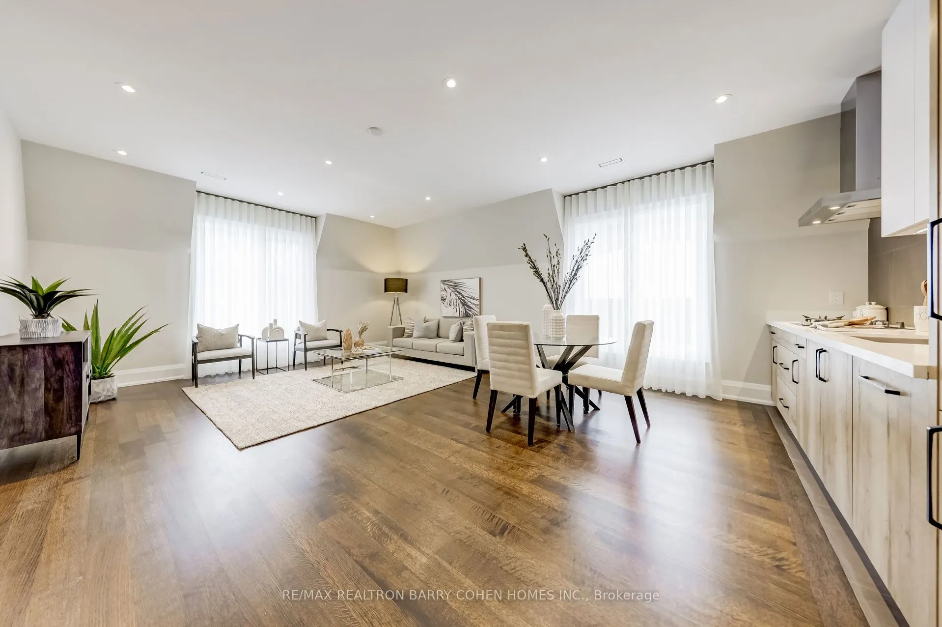 189 Old Yonge Street