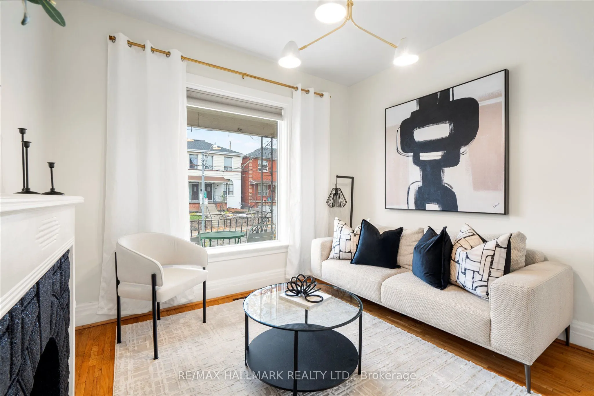 393 Ossington Avenue