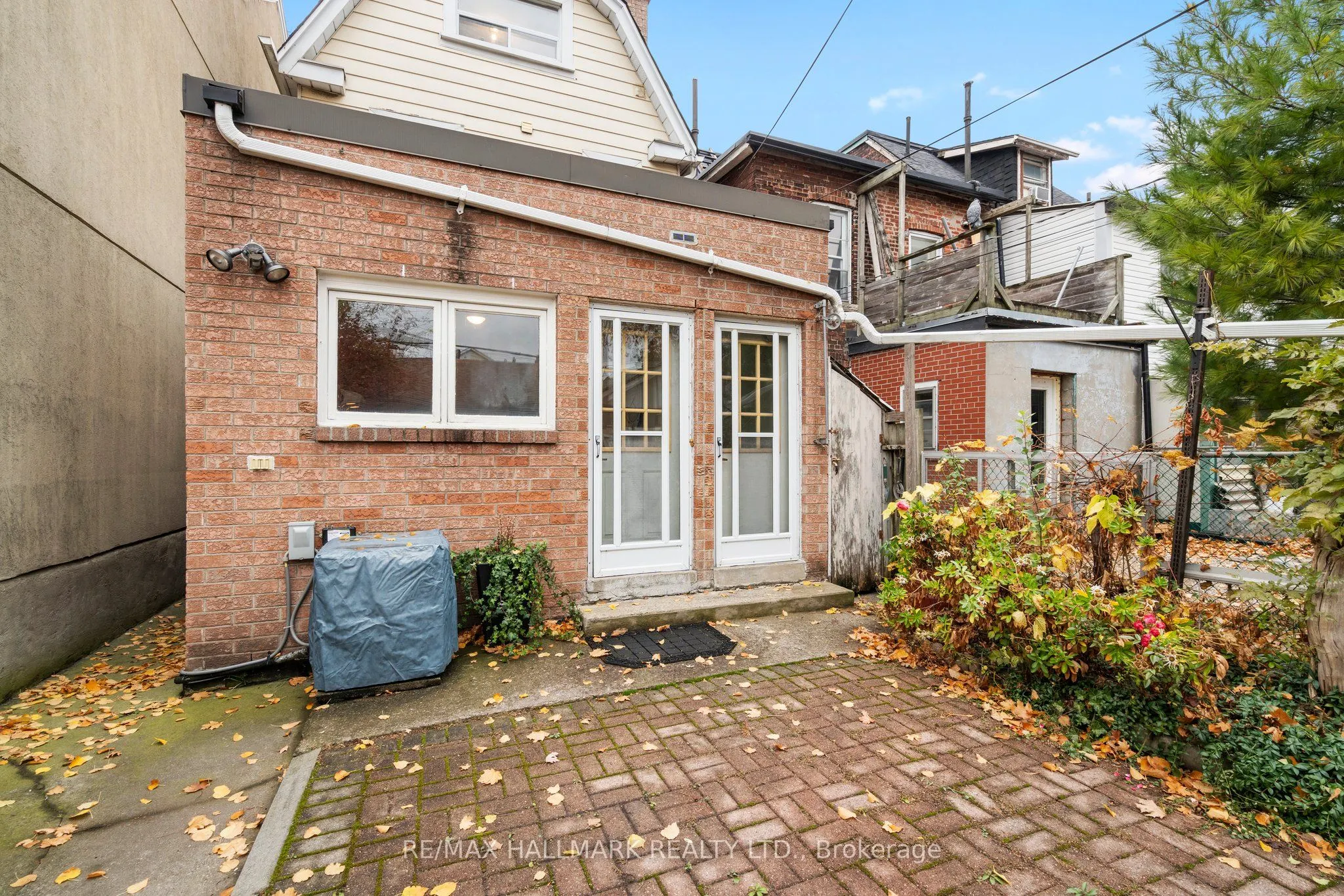 393 Ossington Avenue