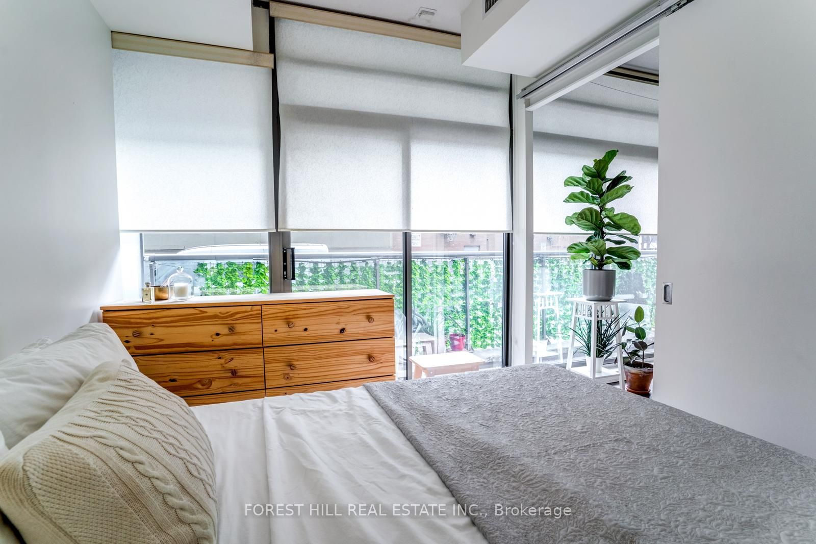 21 Scollard Street #103