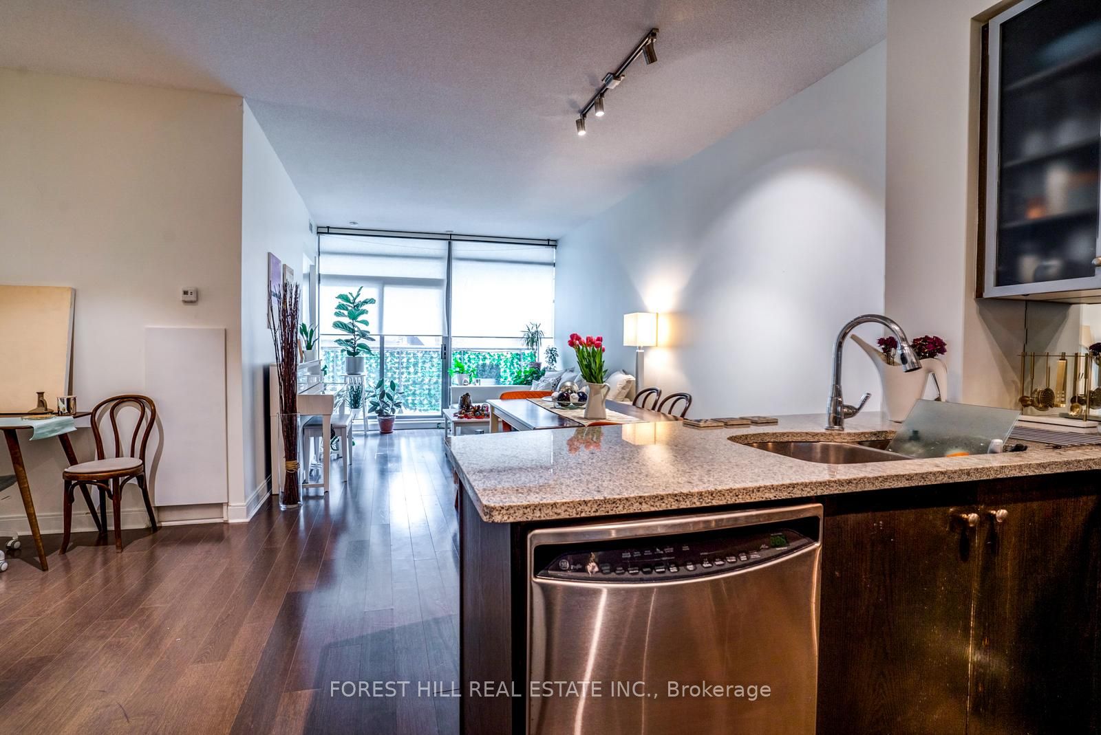 21 Scollard Street #103