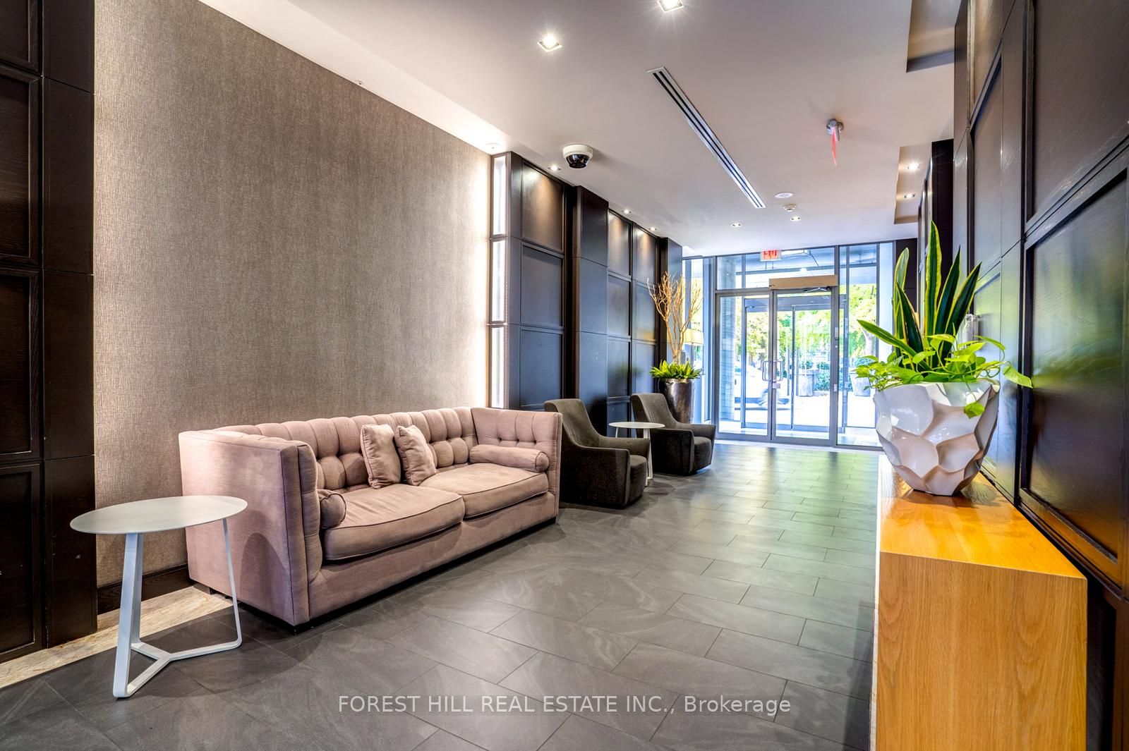 21 Scollard Street #103