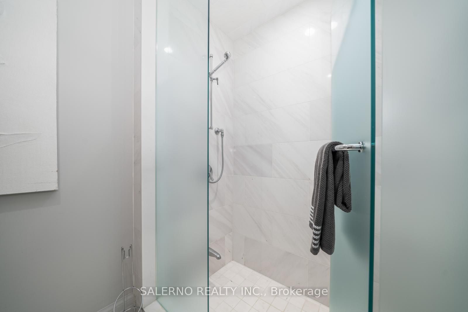 181 Davenport Road, #201