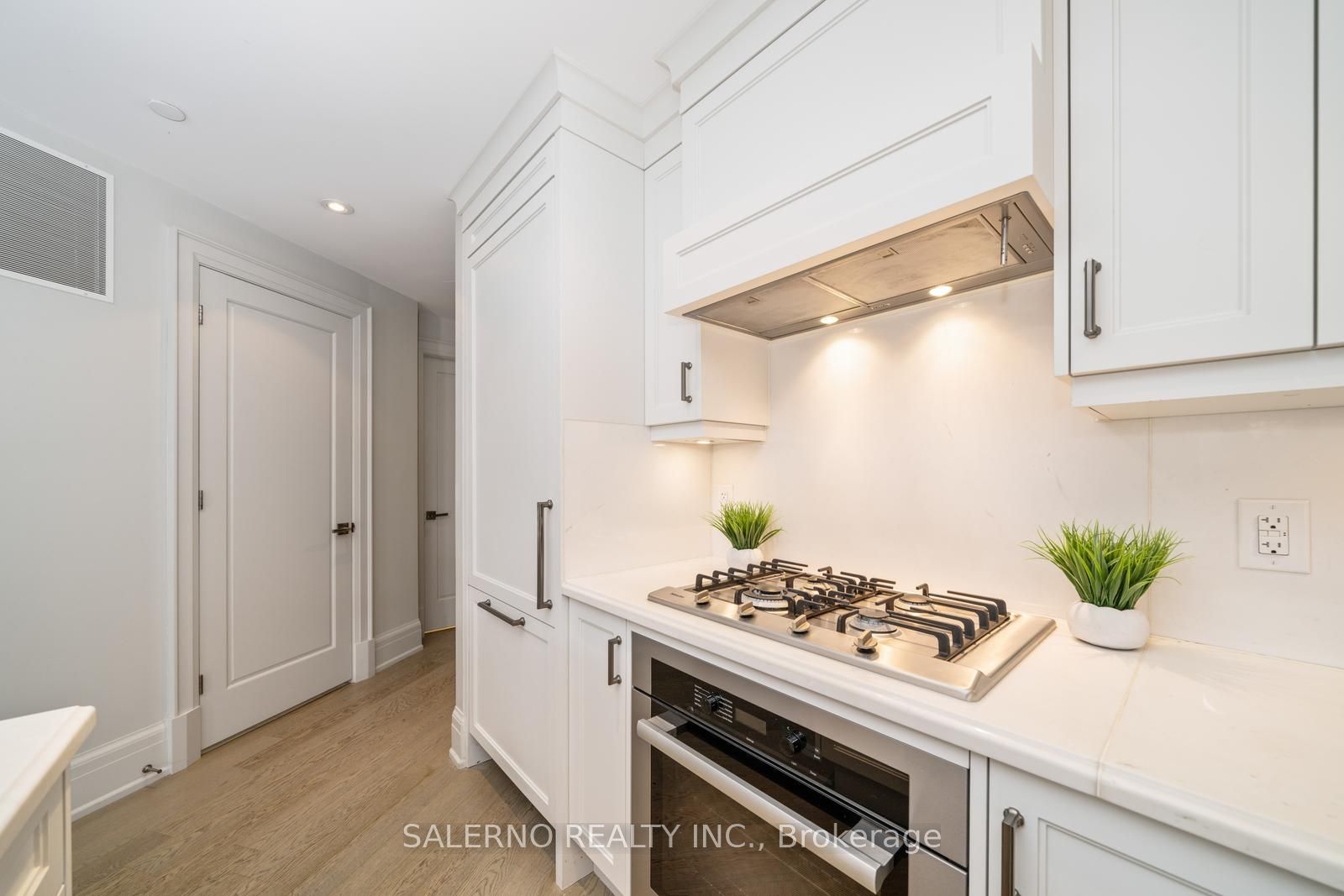181 Davenport Road, #201