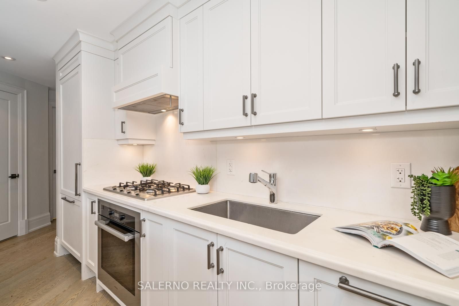 181 Davenport Road, #201