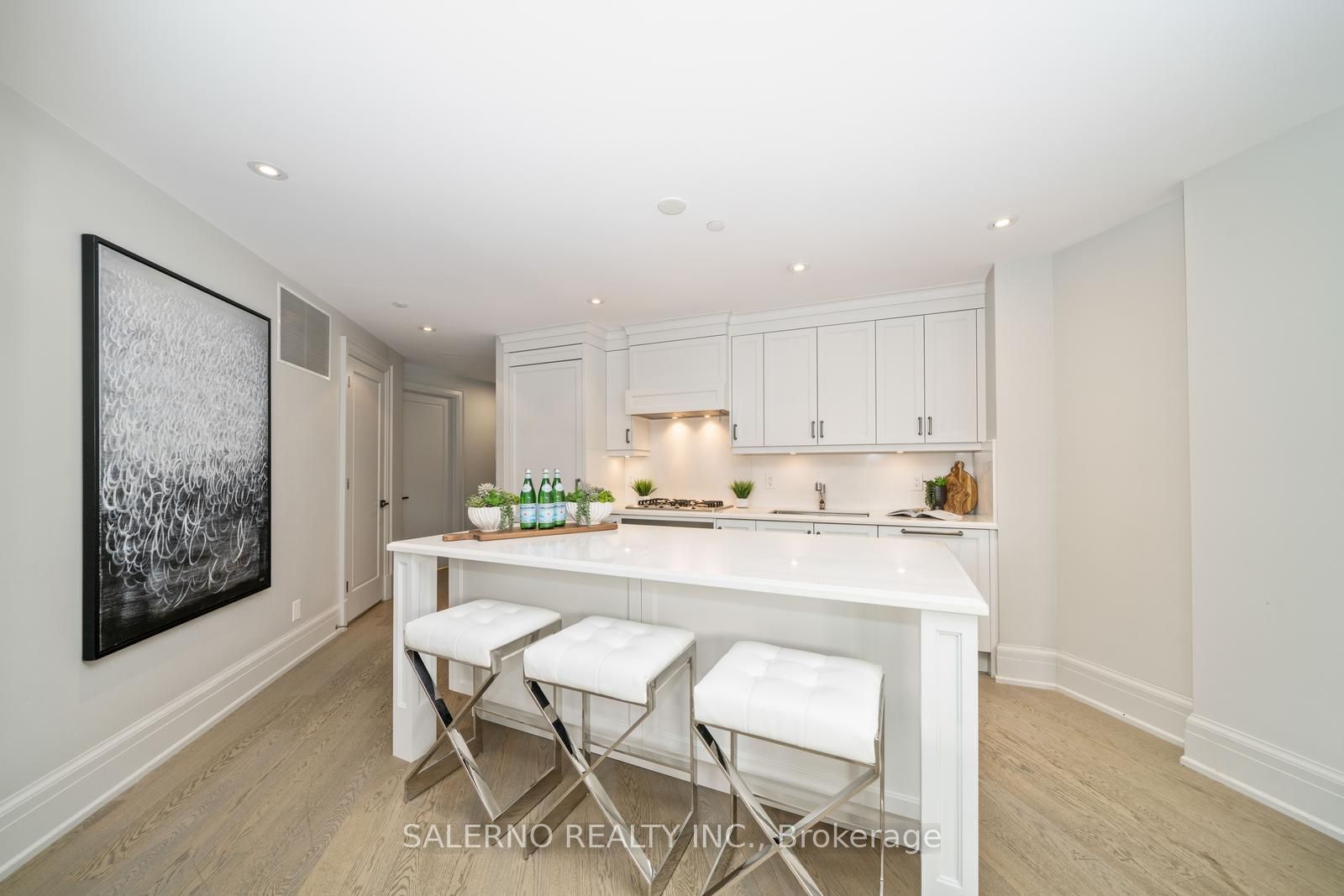 181 Davenport Road, #201