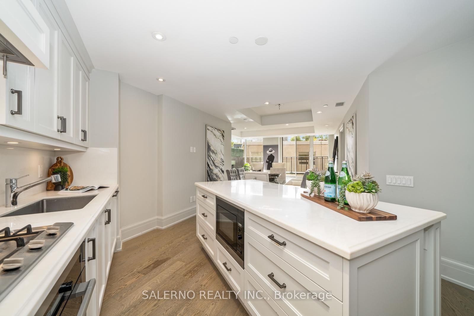 181 Davenport Road, #201