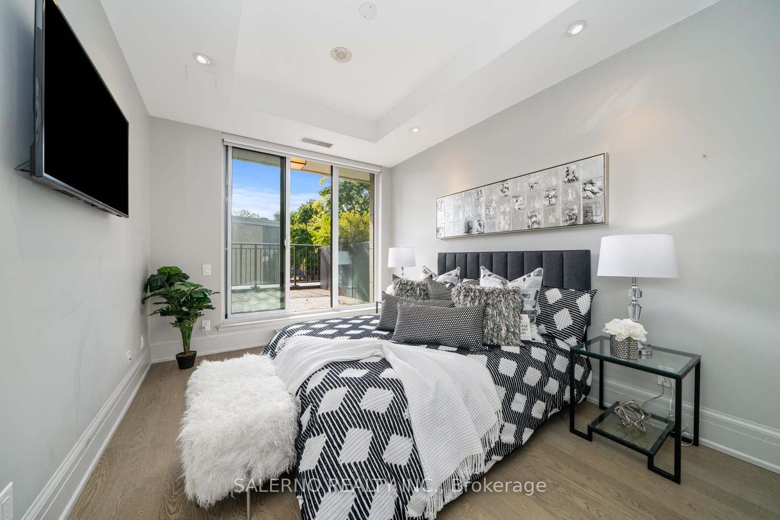 181 Davenport Road, #201