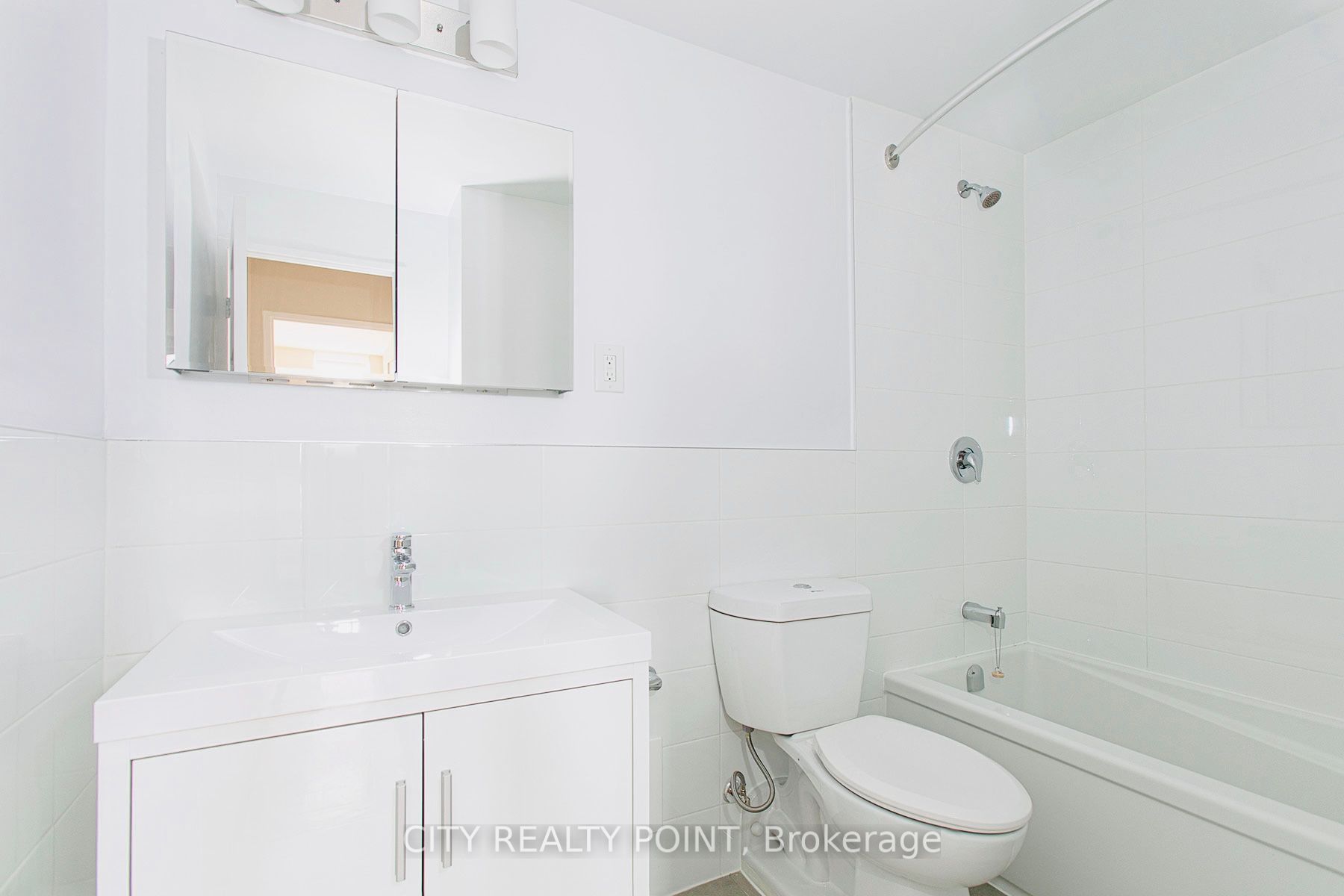 666 Spadina Avenue, #PH9