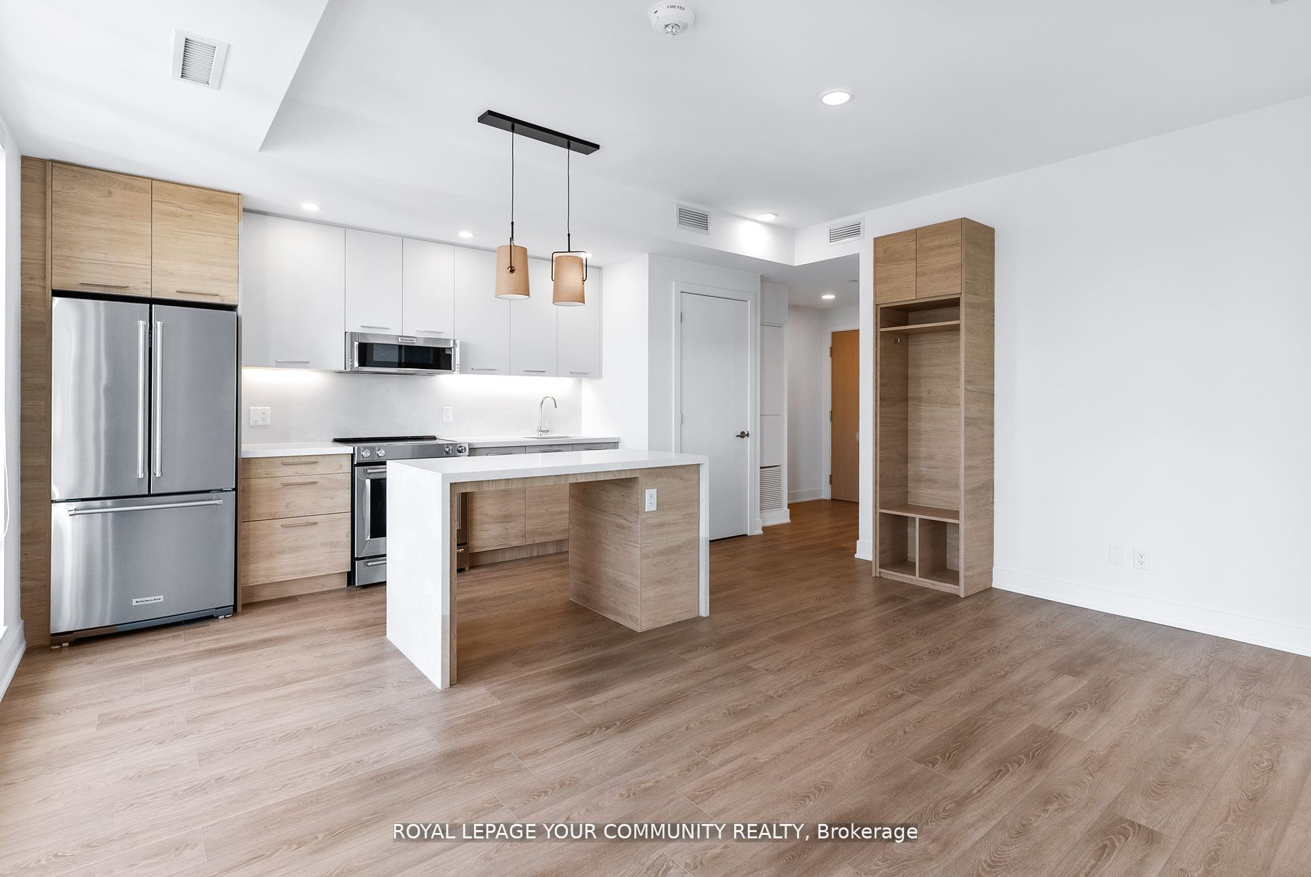 200 Redpath Avenue, #2809