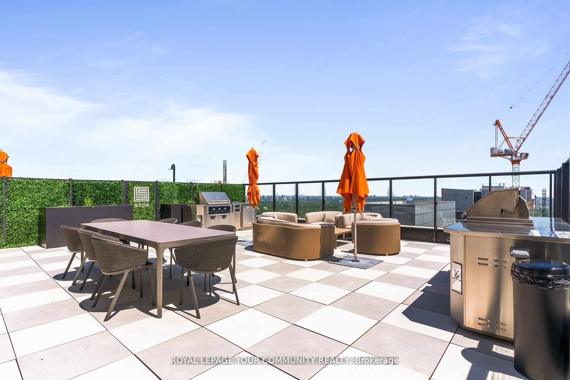 200 Redpath Avenue, #2809