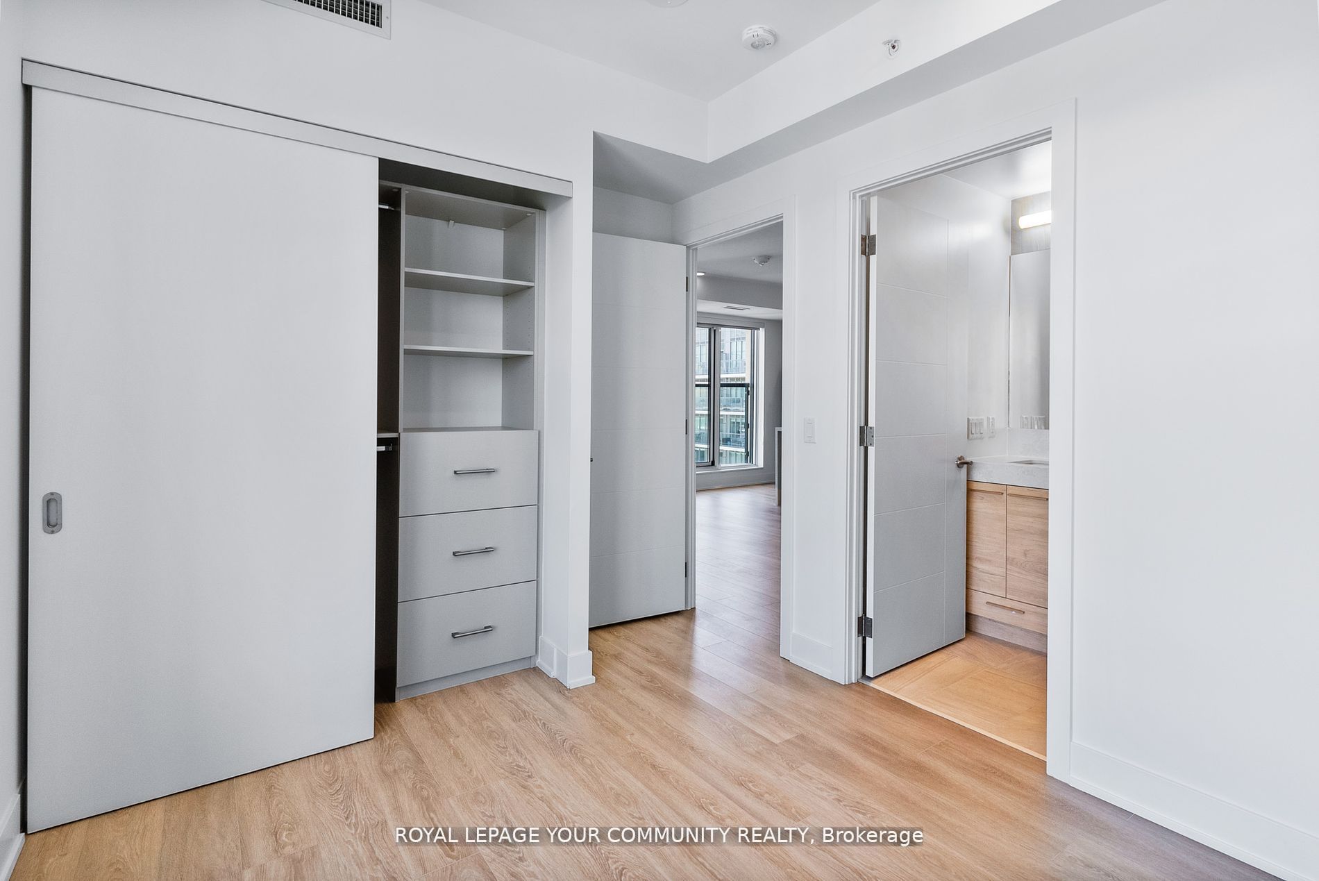 200 Redpath Avenue, #2809