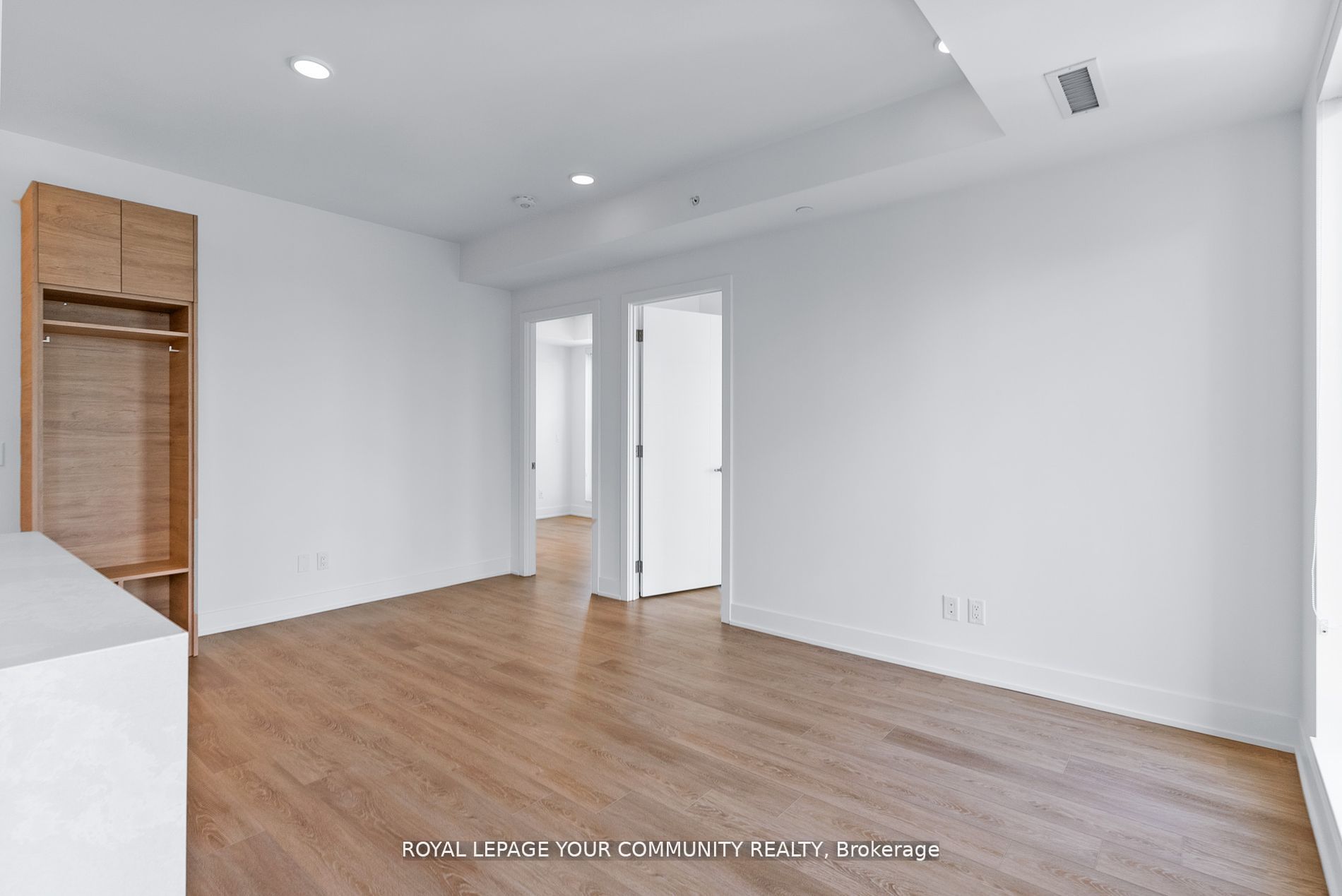 200 Redpath Avenue, #2809