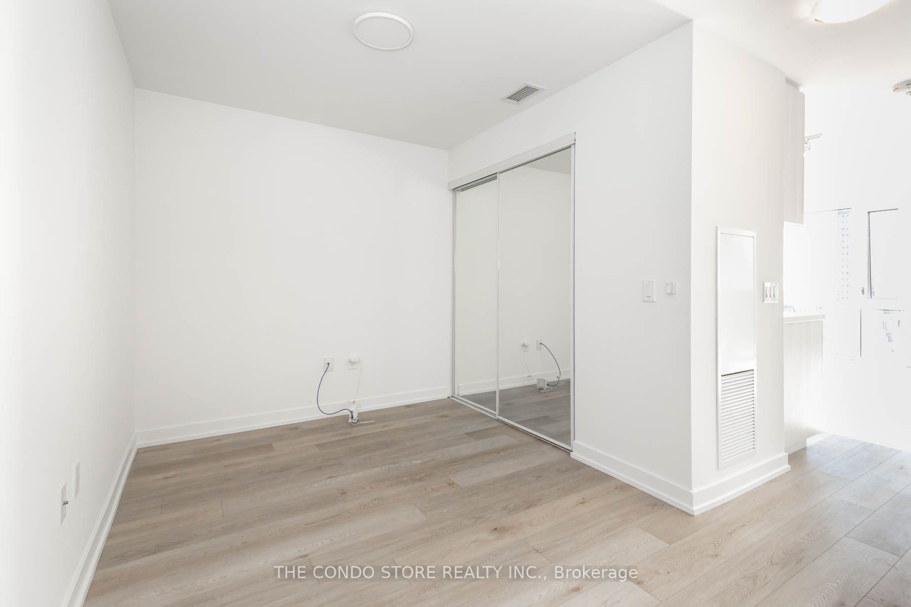 158 Front Street E #2201