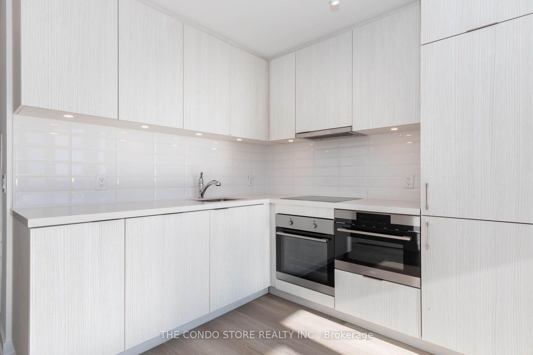 158 Front Street E #2201