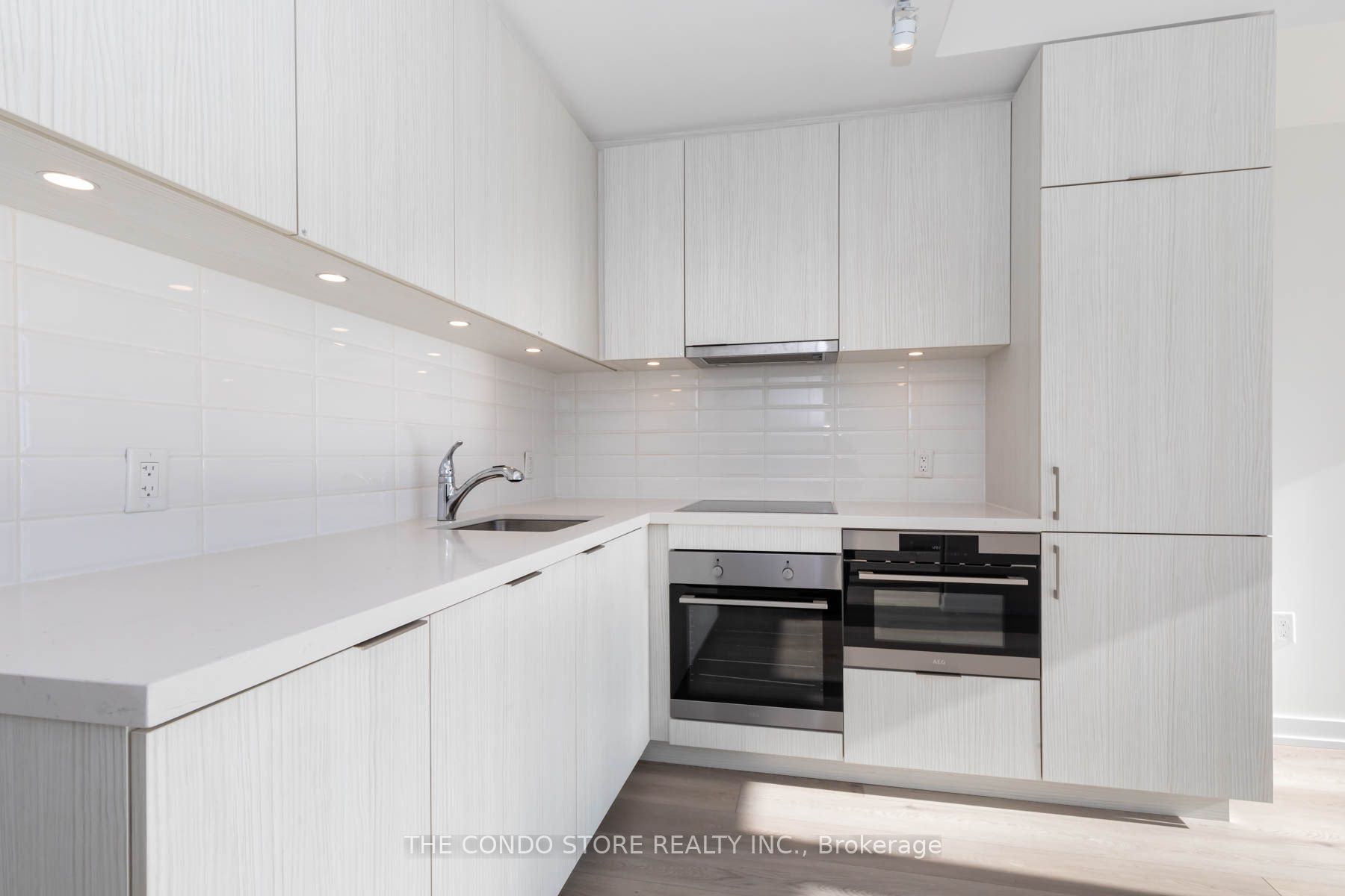 158 Front Street E #2201