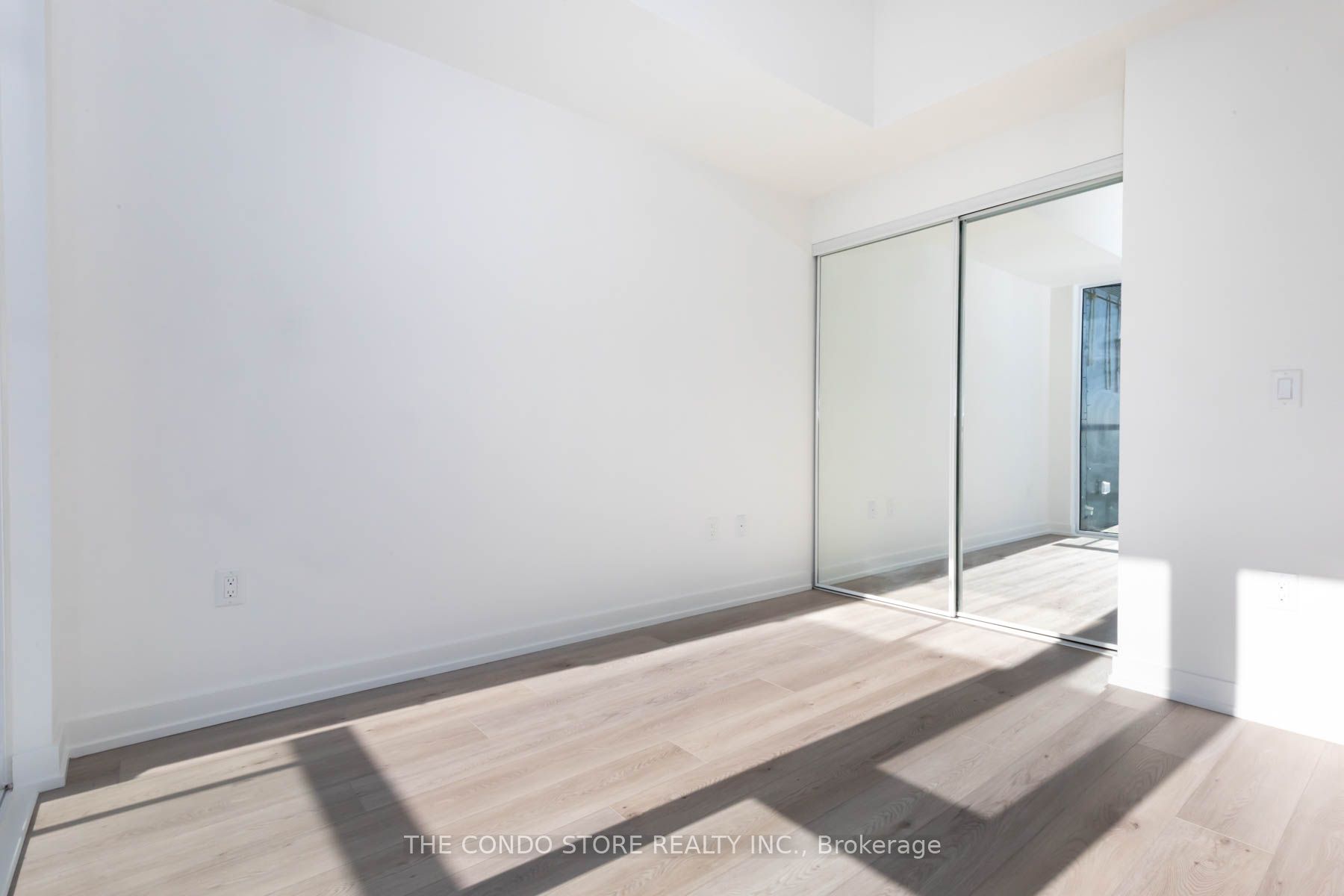 158 Front Street E #2201