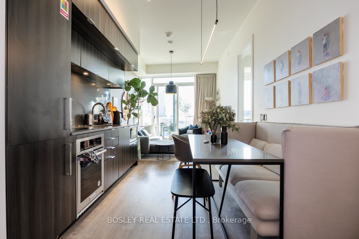 80 Vanauley Street, #PH16