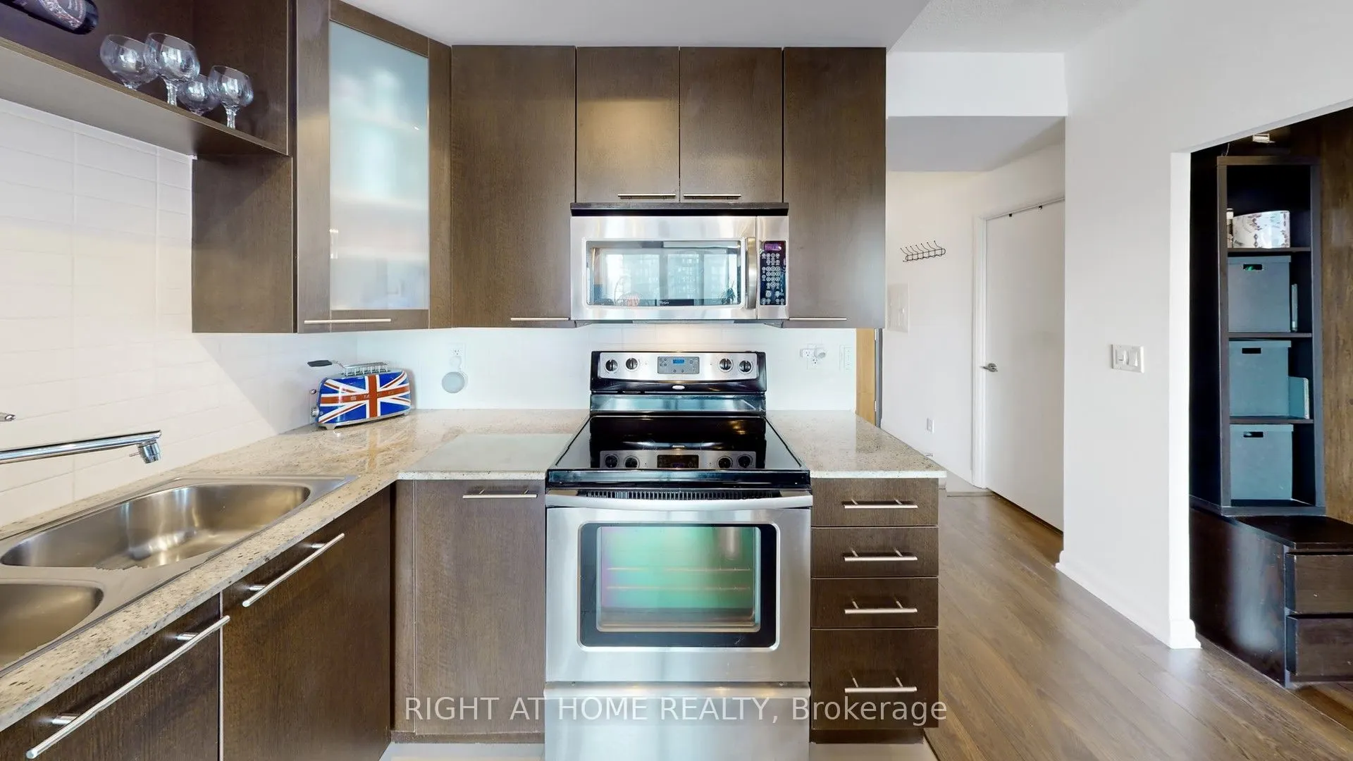 500 Sherbourne Street, #2604