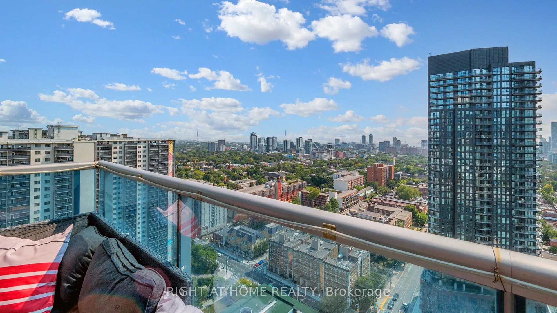 500 Sherbourne Street, #2604