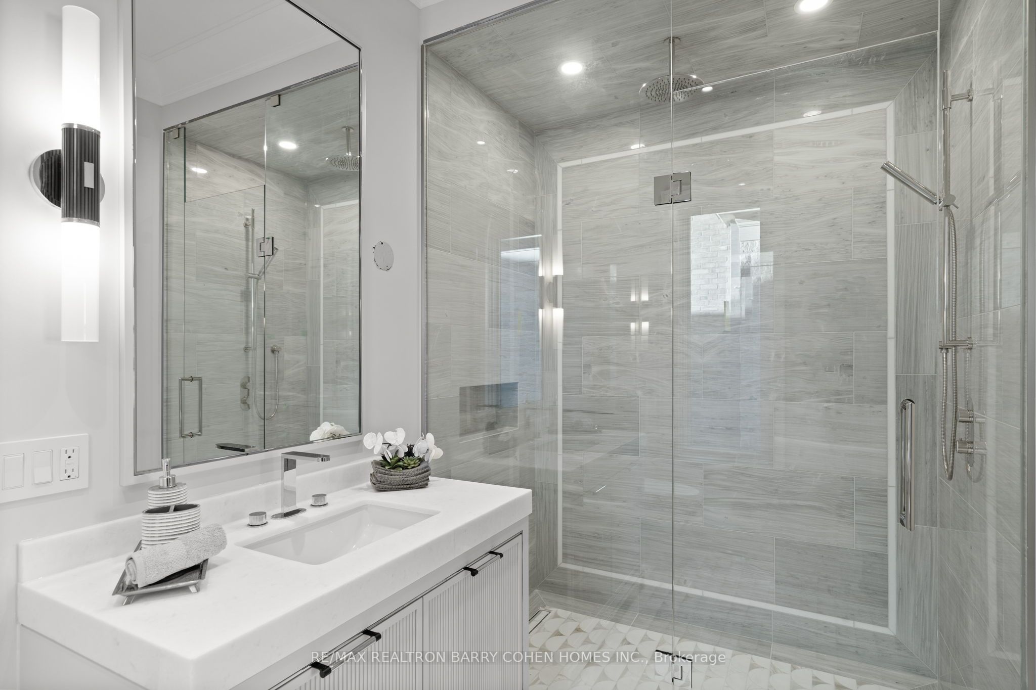 228 Dunvegan Road