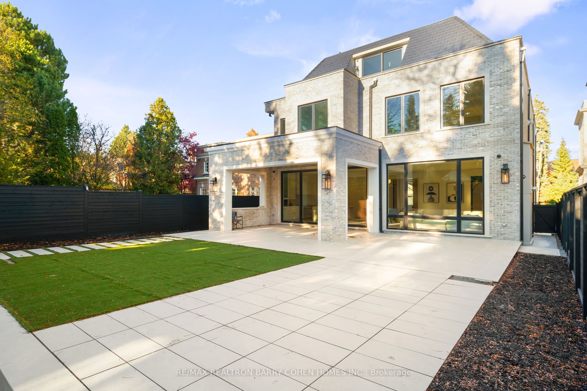 228 Dunvegan Road