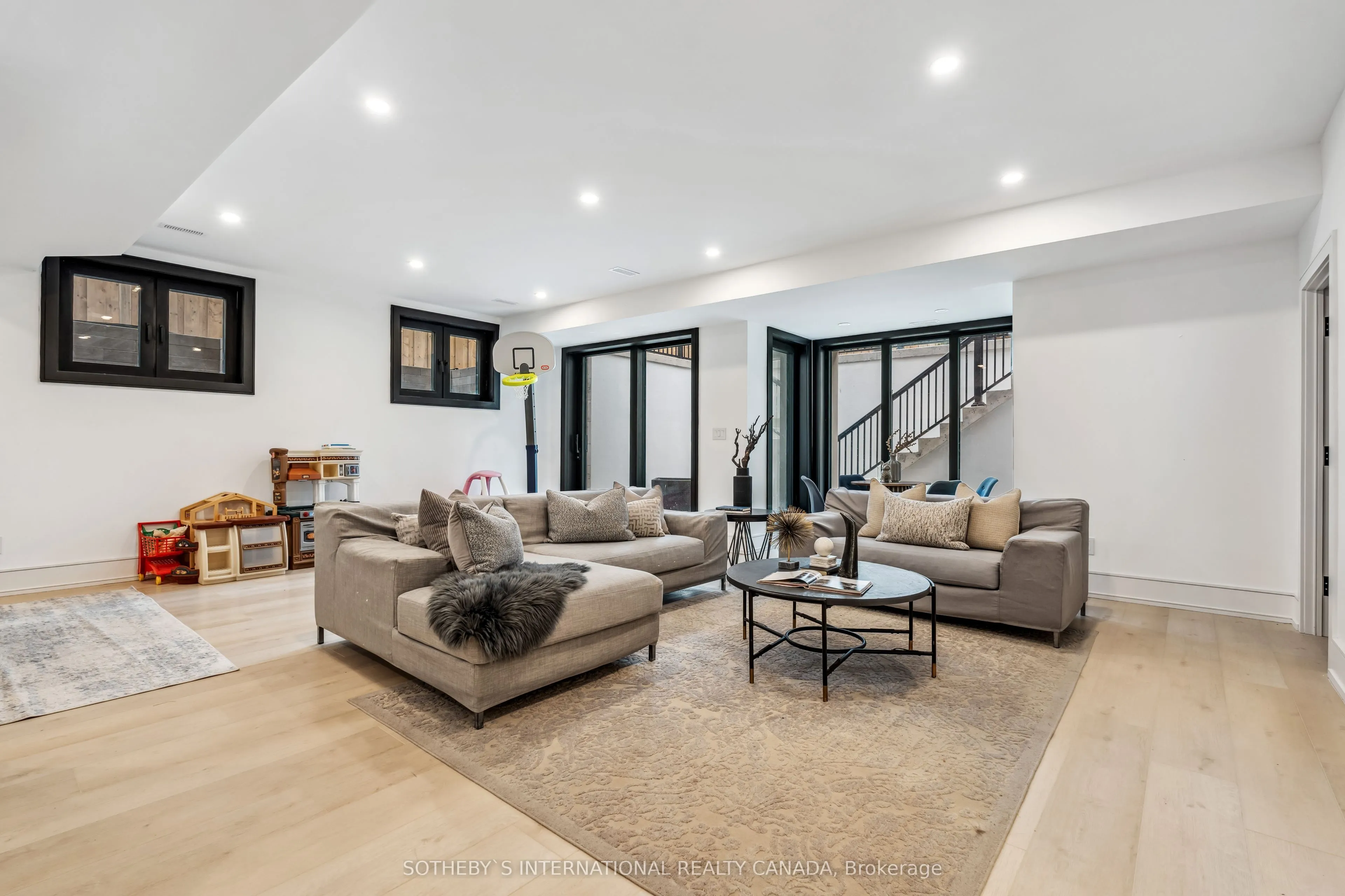 159 Cortleigh Boulevard