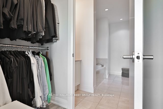 20 Scrivener Square, #507
