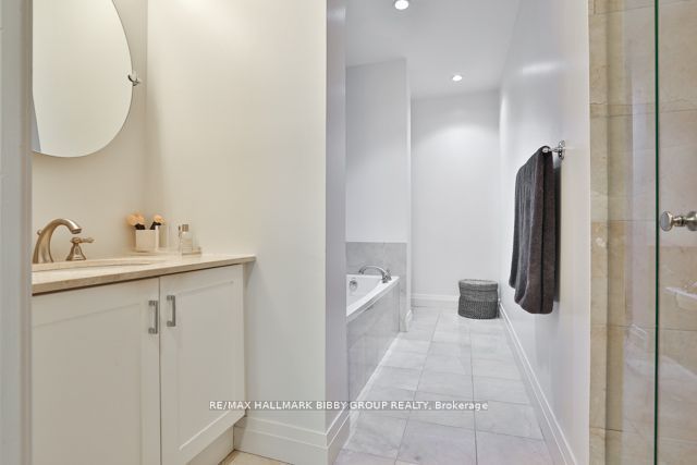 20 Scrivener Square, #507