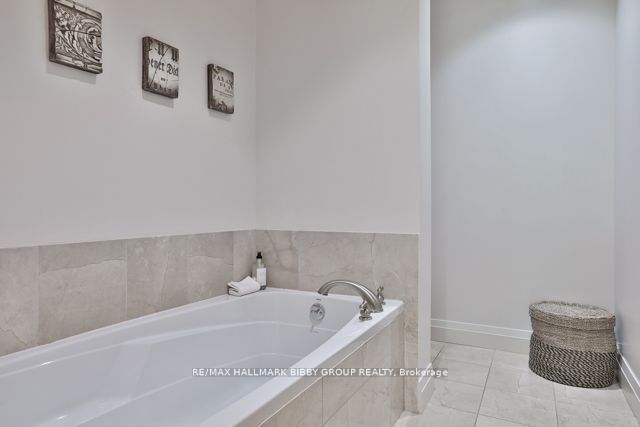 20 Scrivener Square, #507