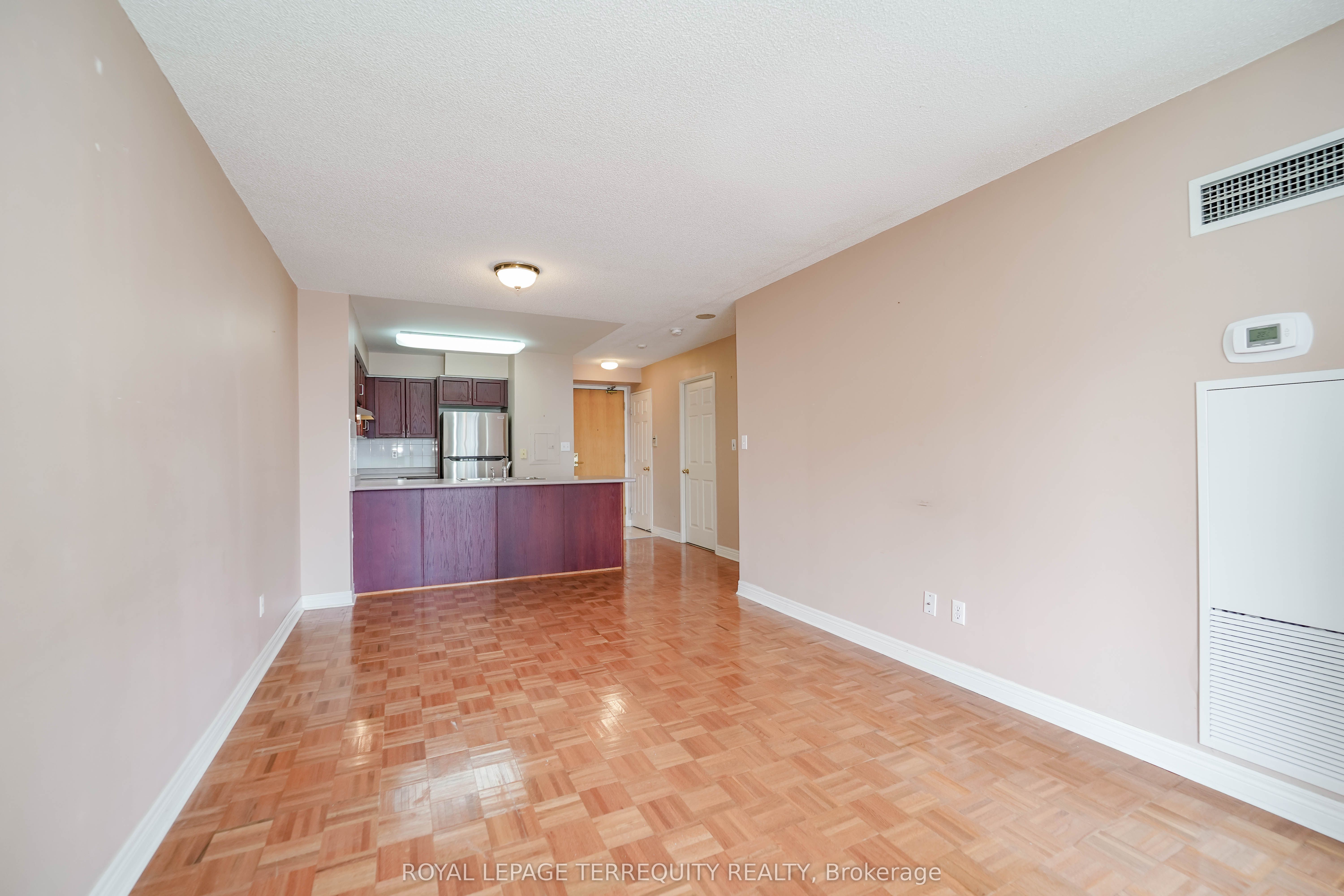 43 Eglinton Avenue E, #1708