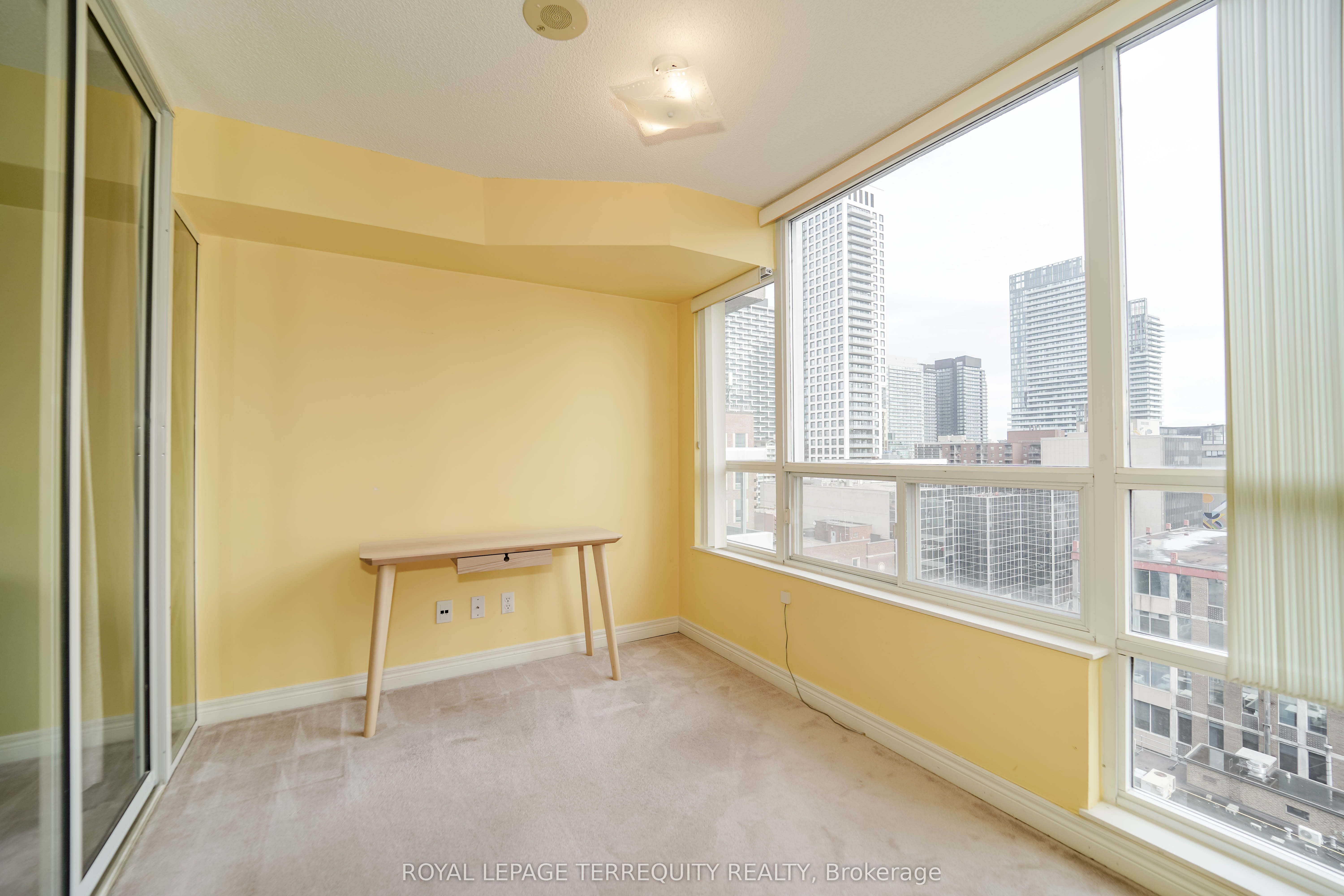 43 Eglinton Avenue E, #1708