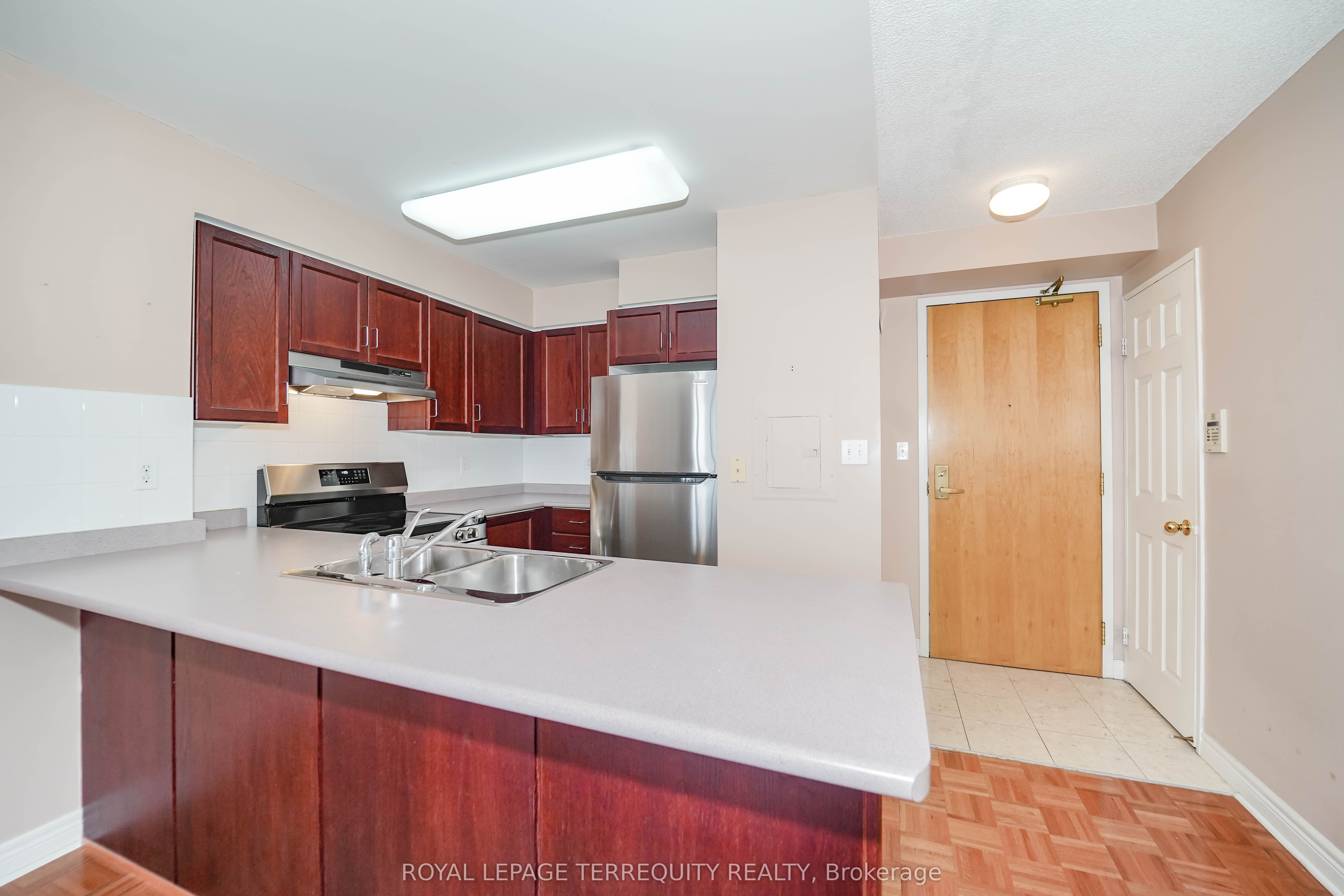 43 Eglinton Avenue E, #1708