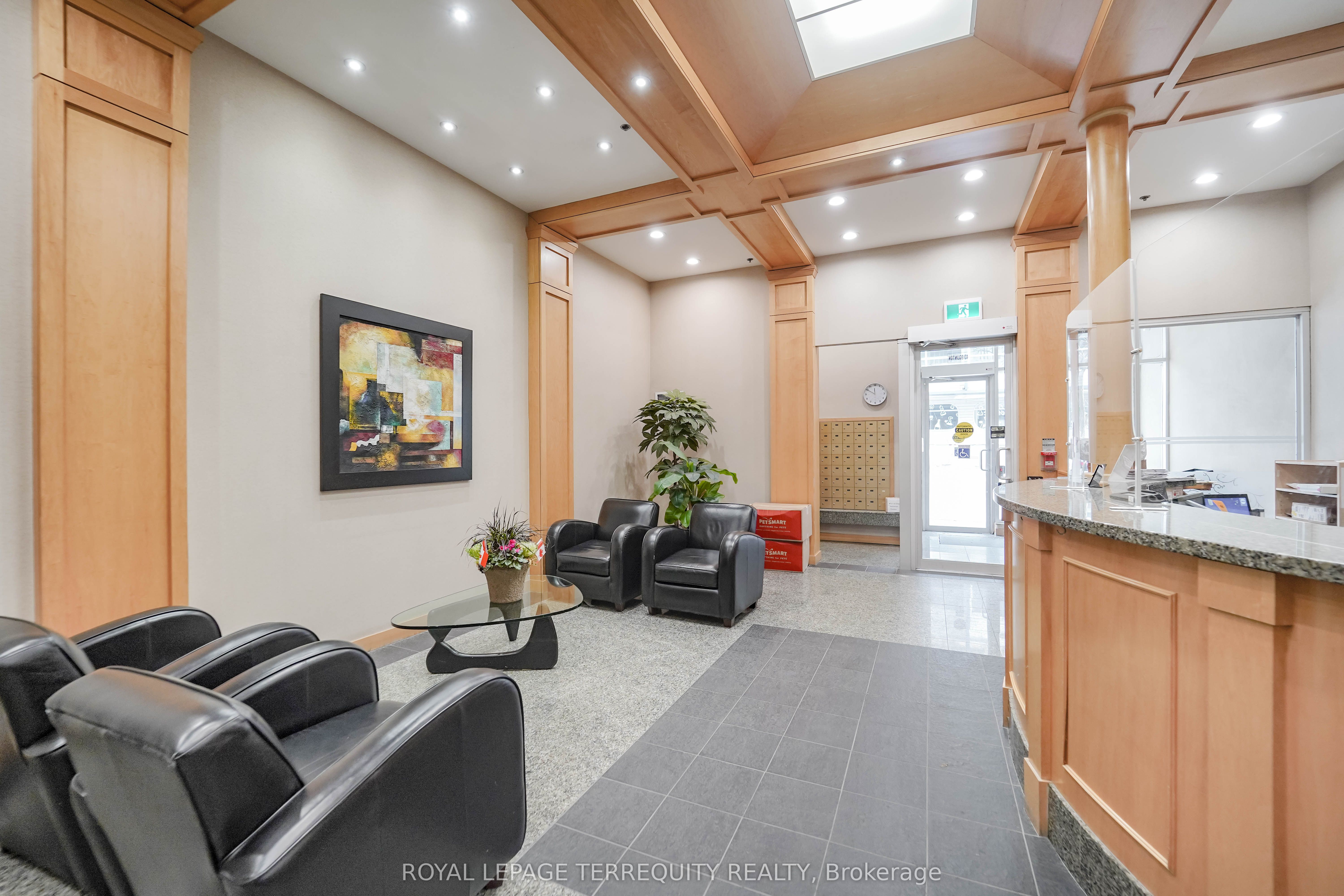 43 Eglinton Avenue E, #1708