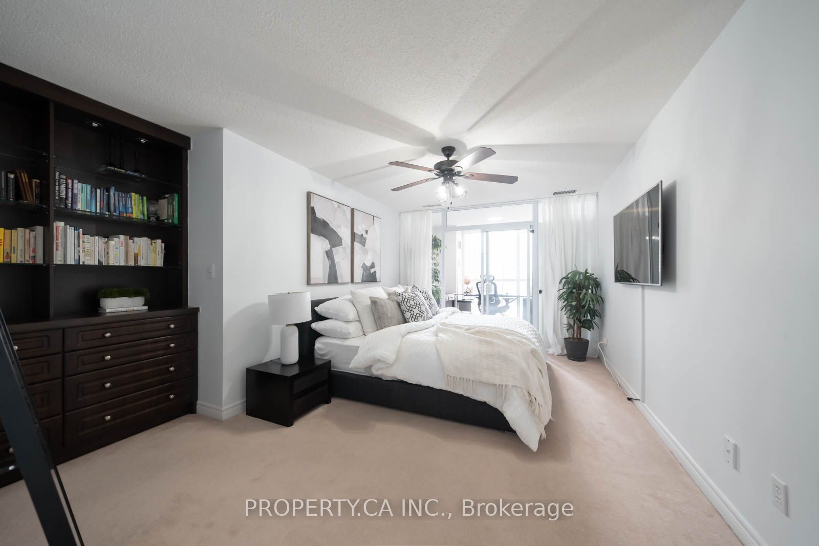 43 Eglinton Avenue E, #1902
