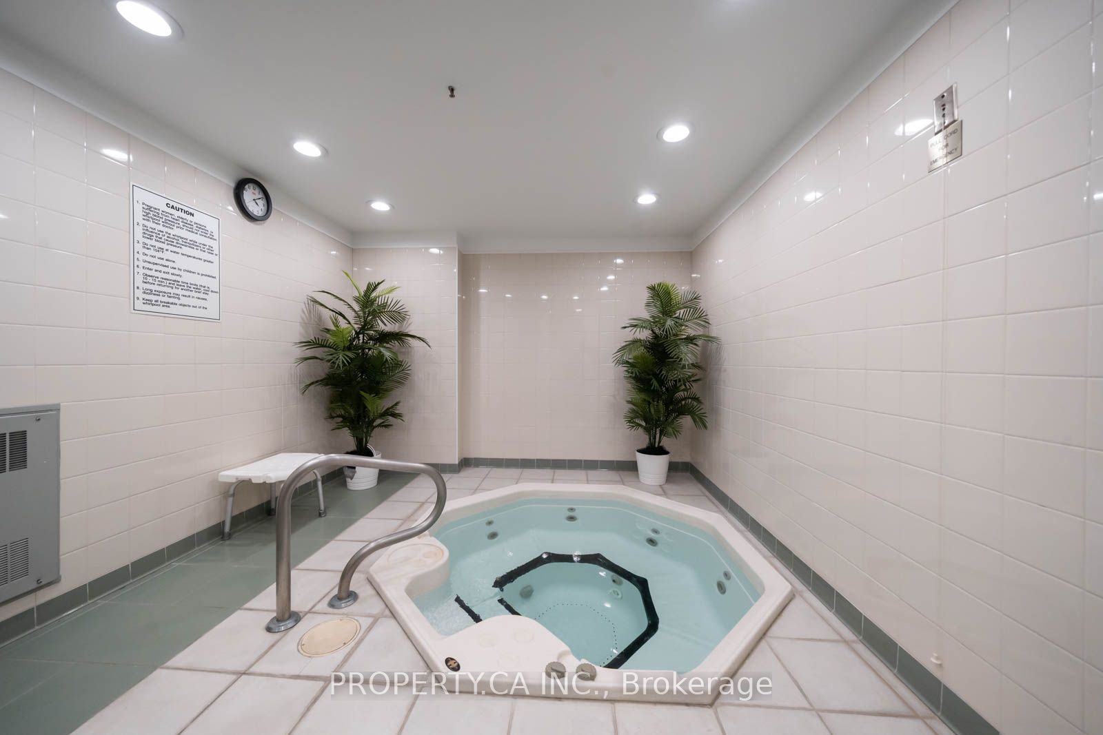 43 Eglinton Avenue E, #1902