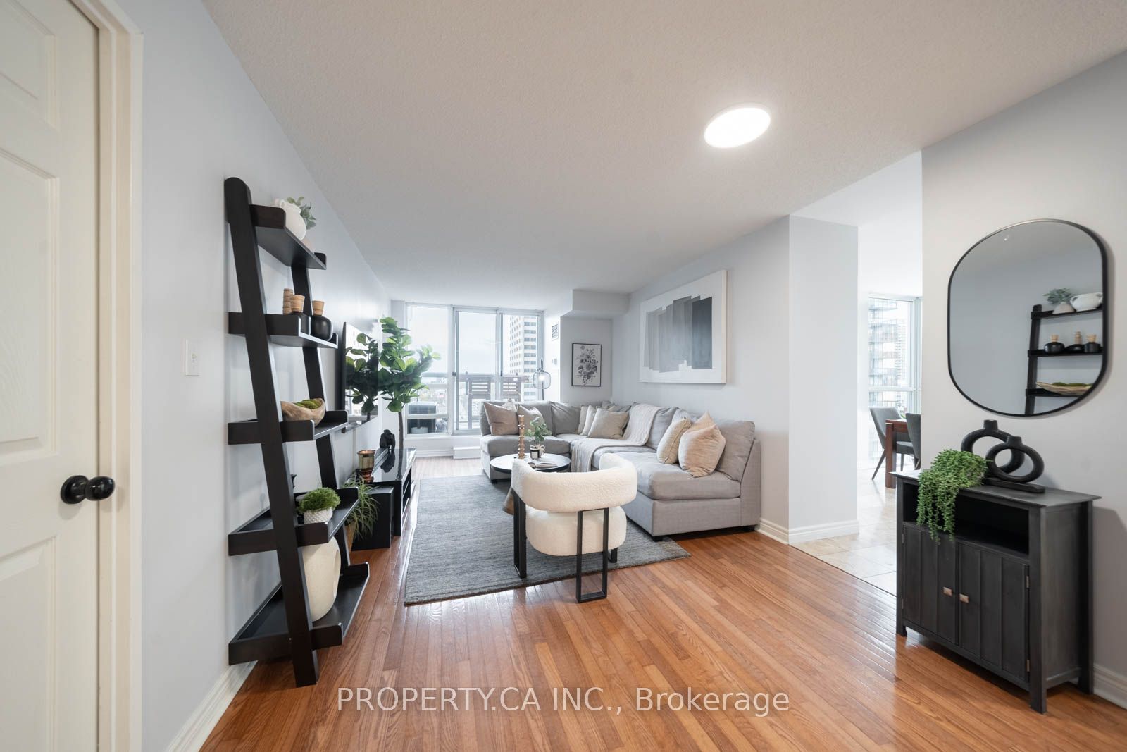 43 Eglinton Avenue E, #1902