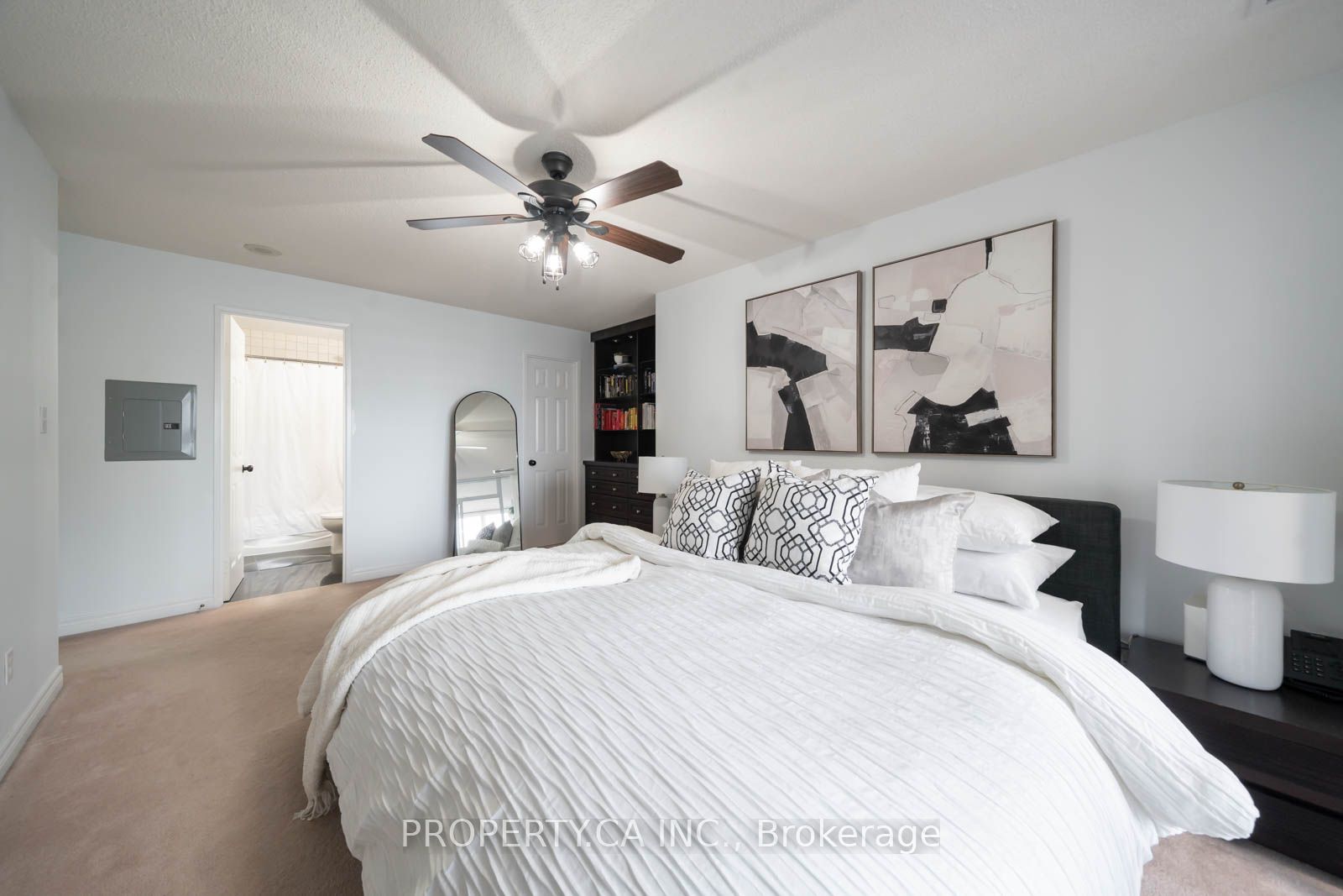 43 Eglinton Avenue E, #1902
