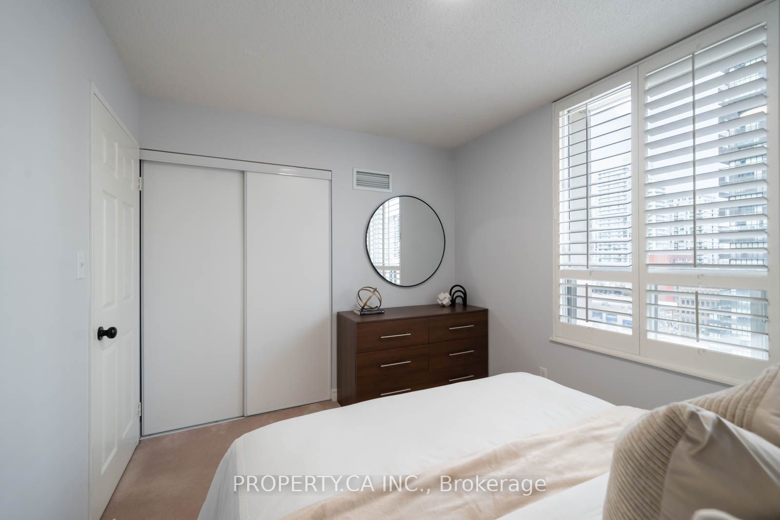 43 Eglinton Avenue E, #1902