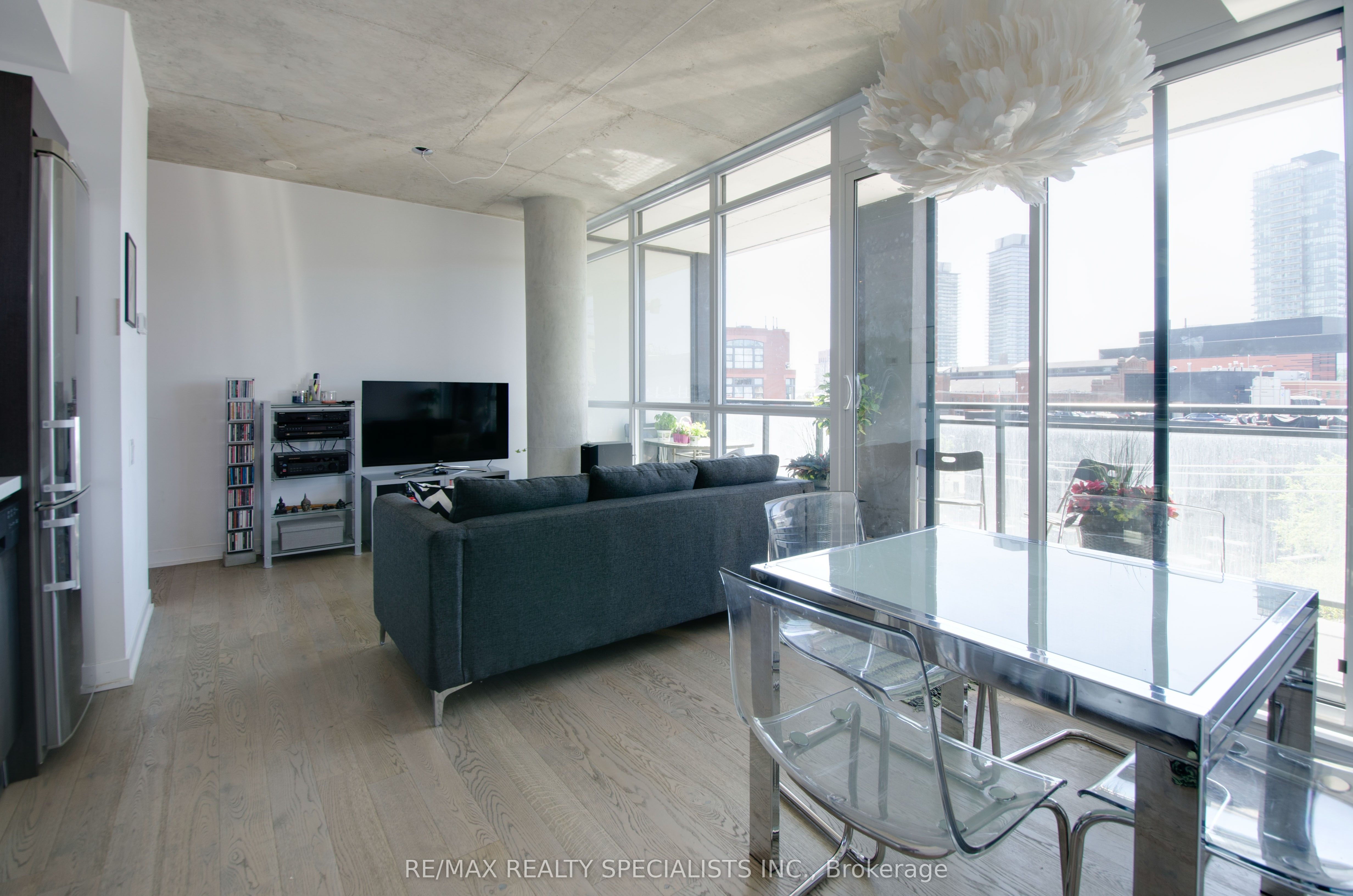 318 King Street E, #318