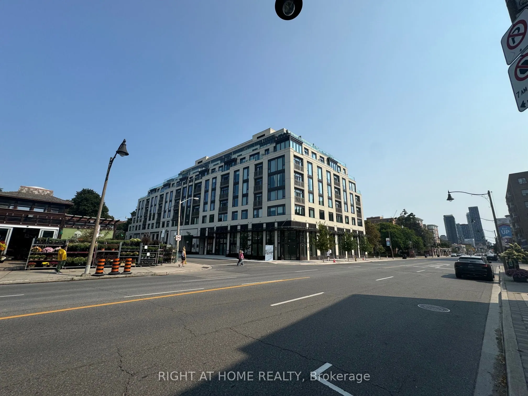 3 Strathgowan Avenue, #323