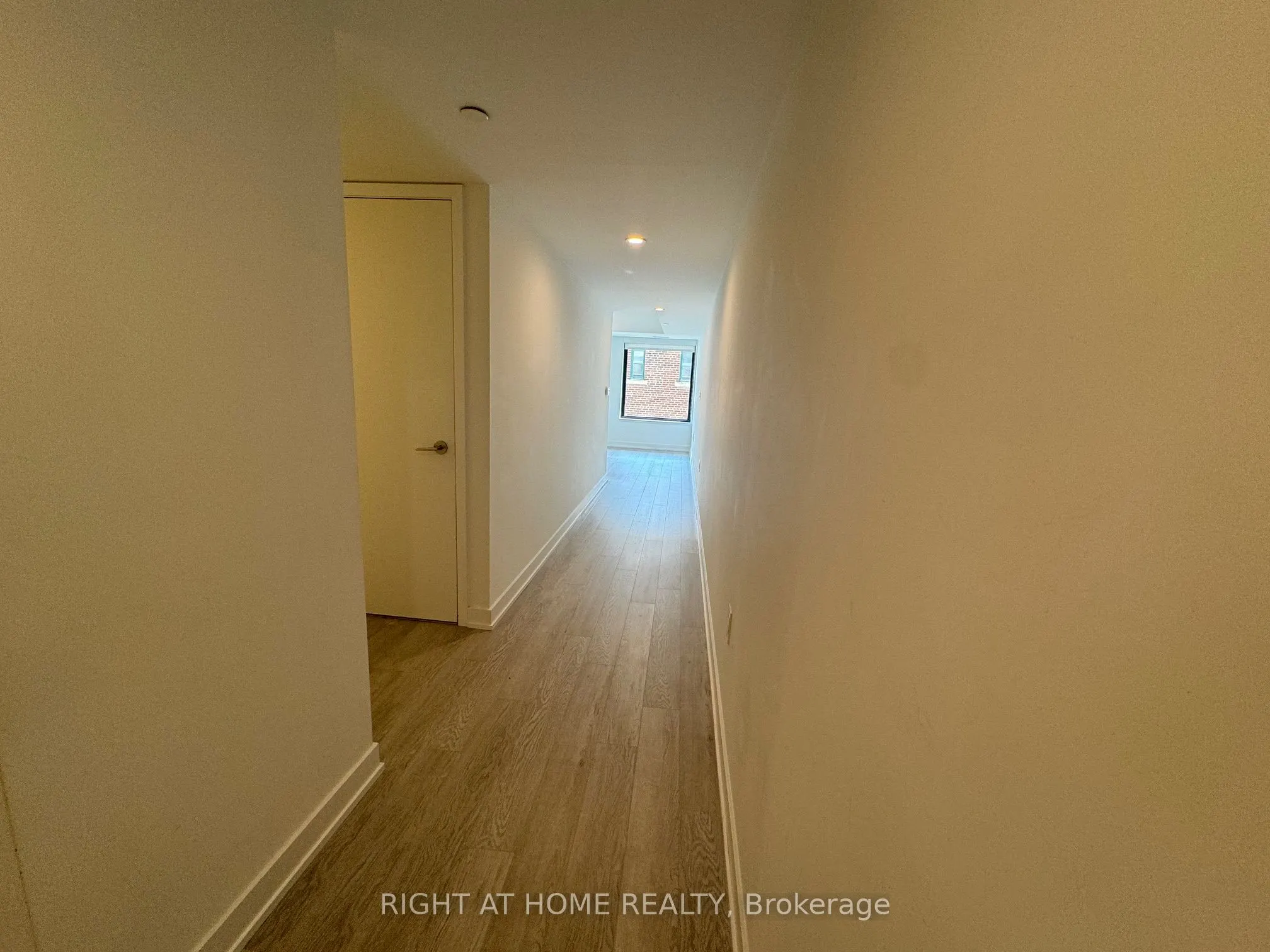3 Strathgowan Avenue, #323