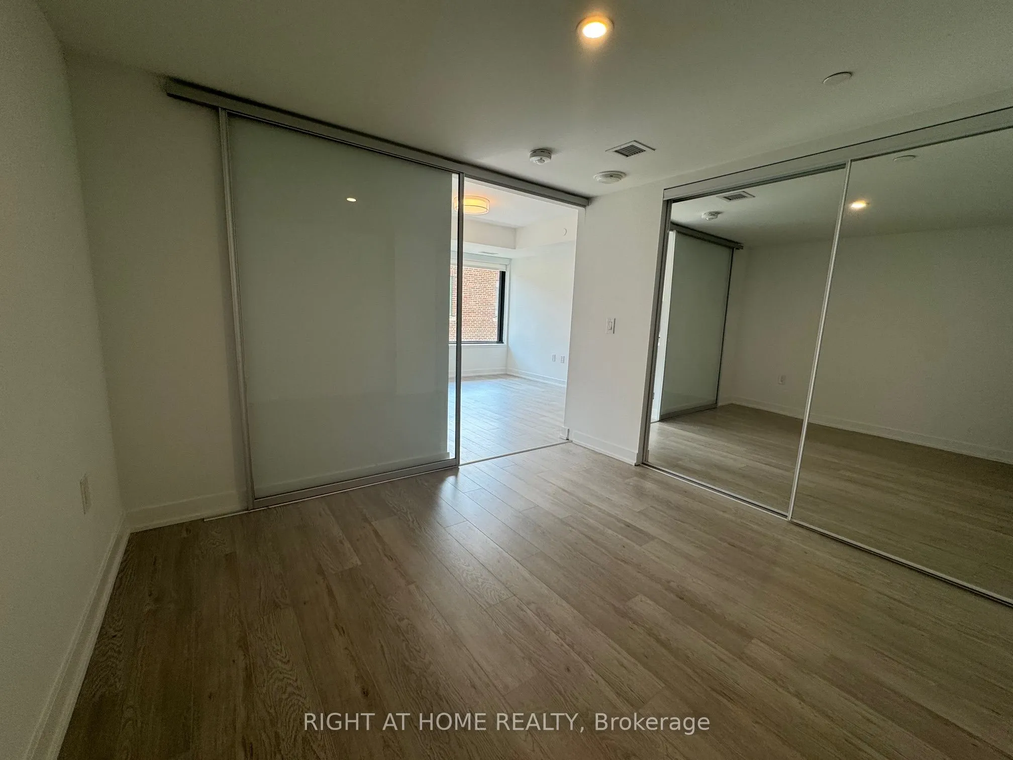 3 Strathgowan Avenue, #323