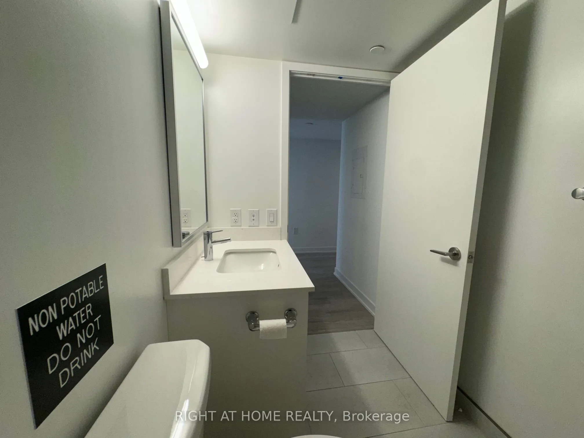3 Strathgowan Avenue, #323