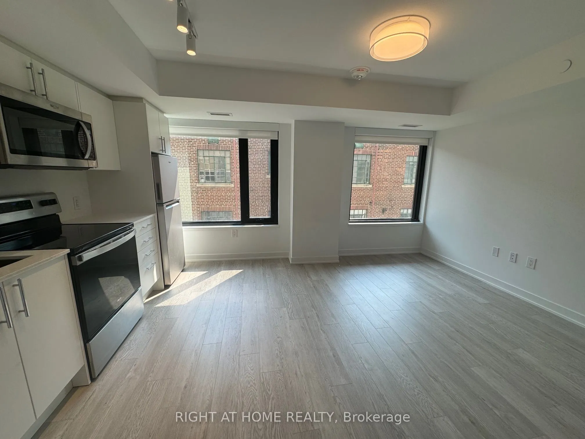 3 Strathgowan Avenue, #323