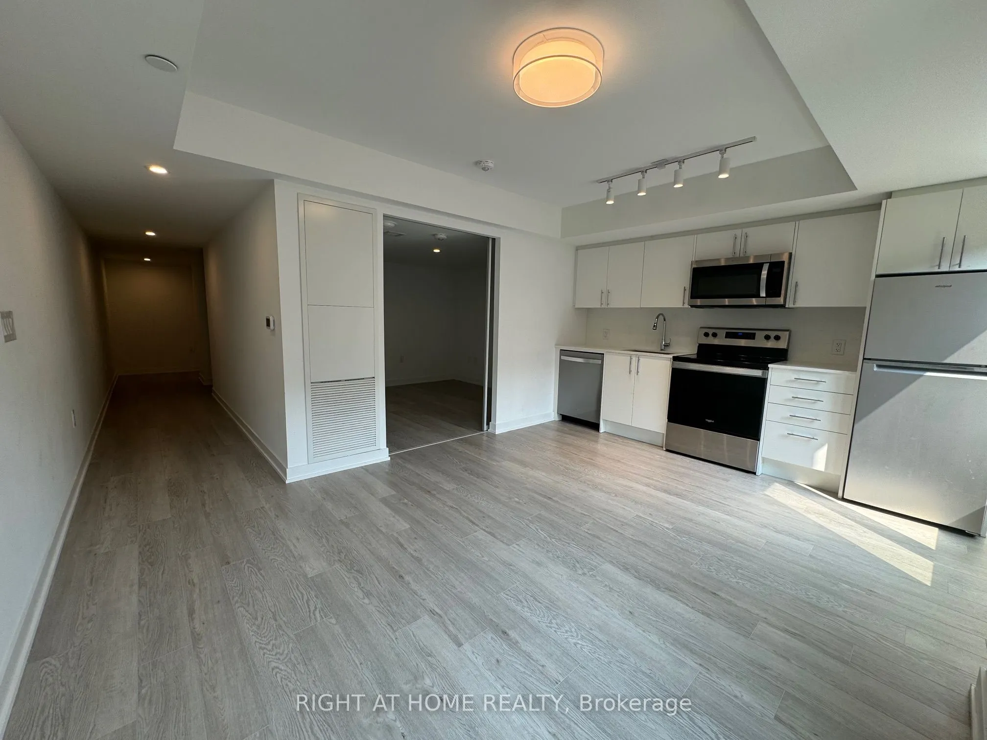 3 Strathgowan Avenue, #323
