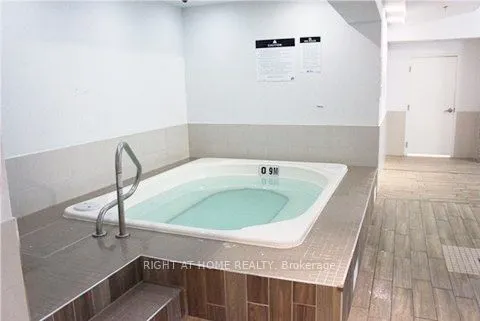 16 Harrison Garden Boulevard, #406